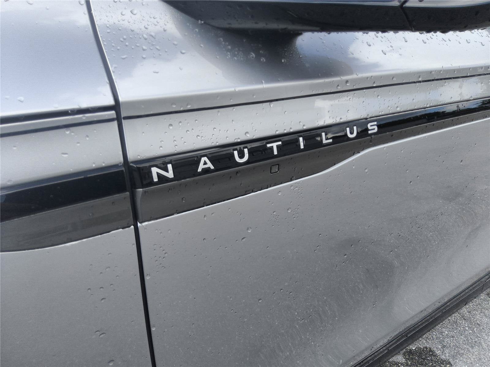 2024 Lincoln Nautilus Reserve