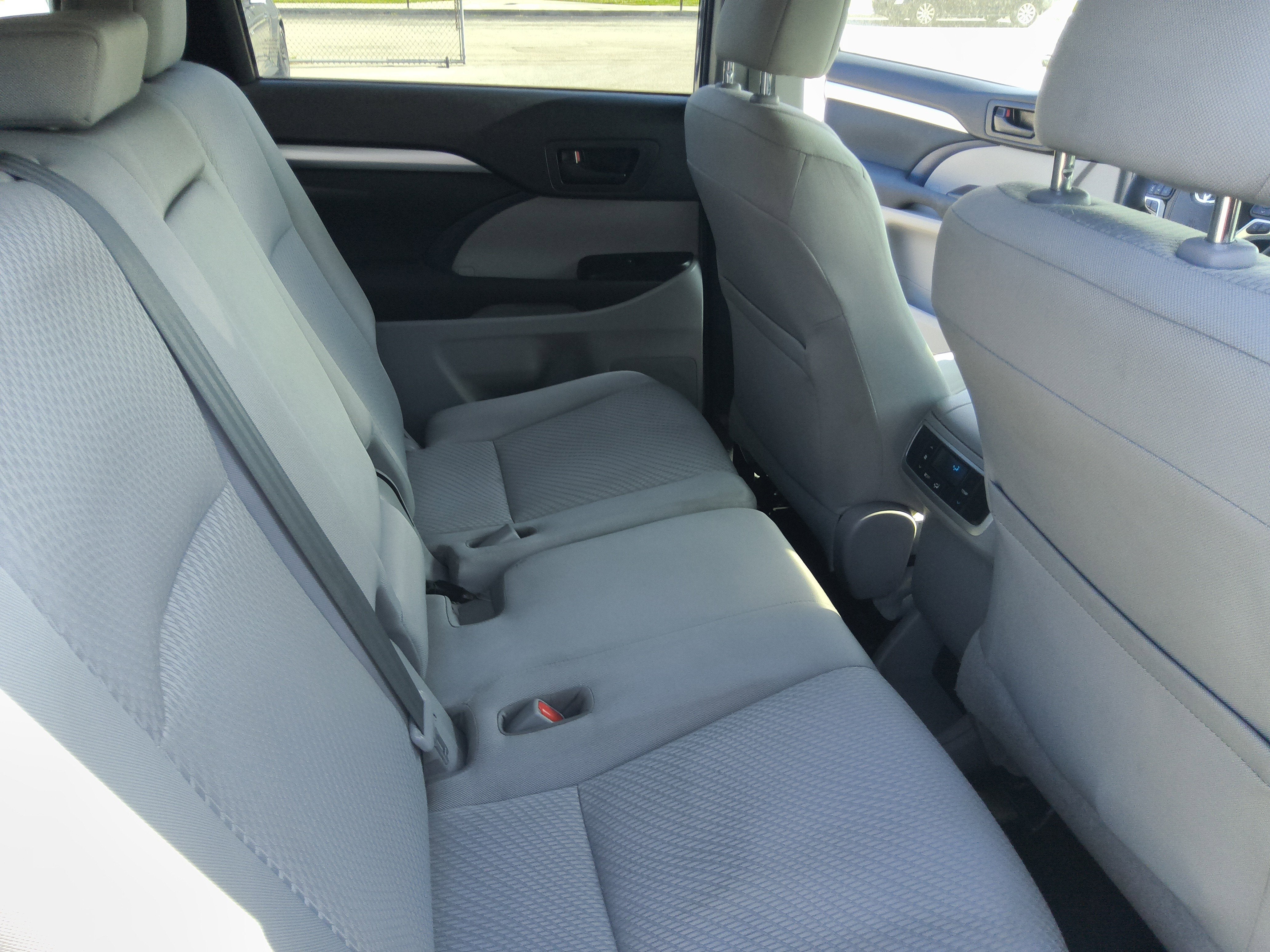 2018 Toyota Highlander LE