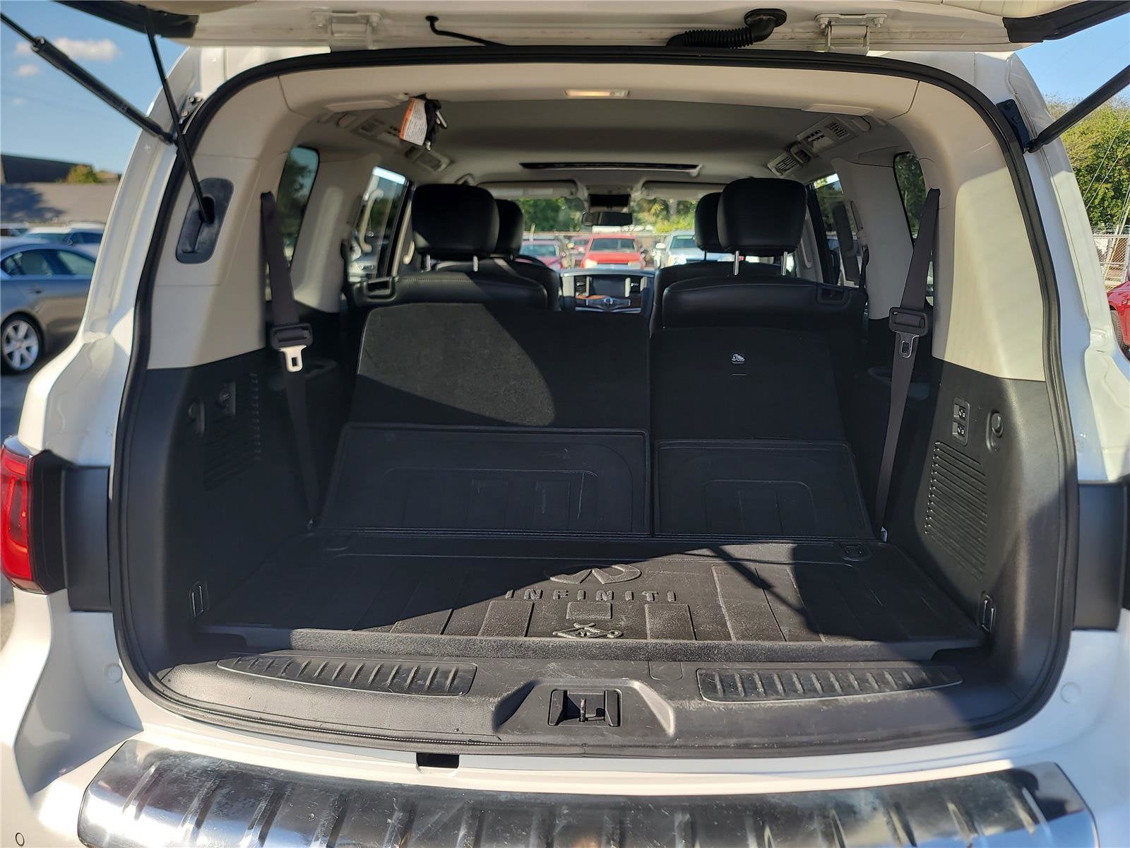 2019 INFINITI QX80 LUXE