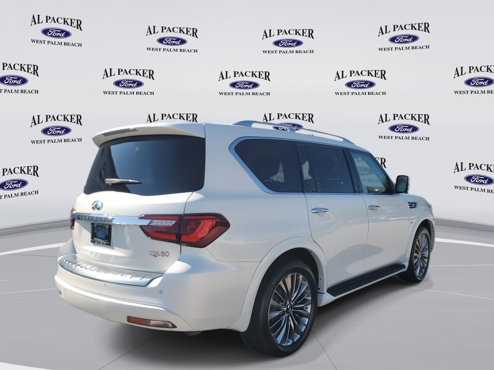 2019 INFINITI QX80 LUXE