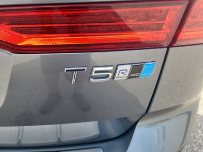 2018 Volvo XC60 R-Design