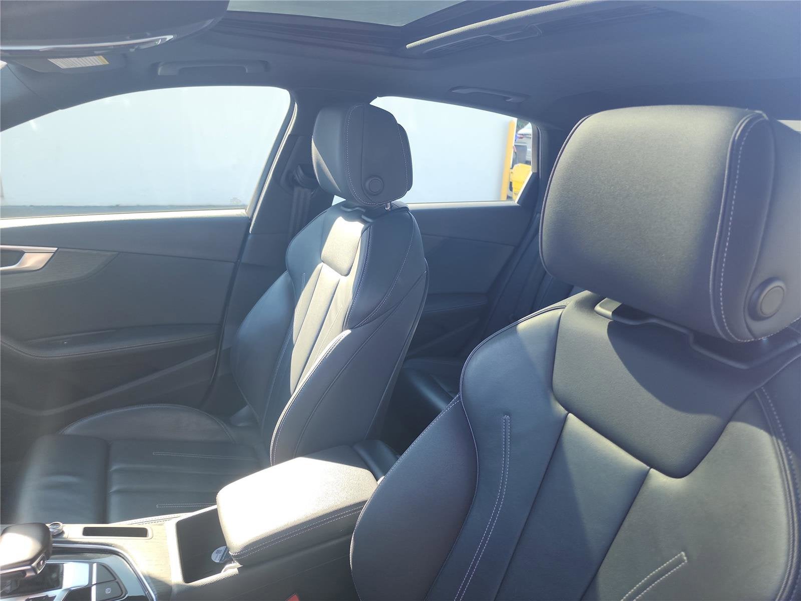 2022 Audi A4 Sedan S line Premium Plus