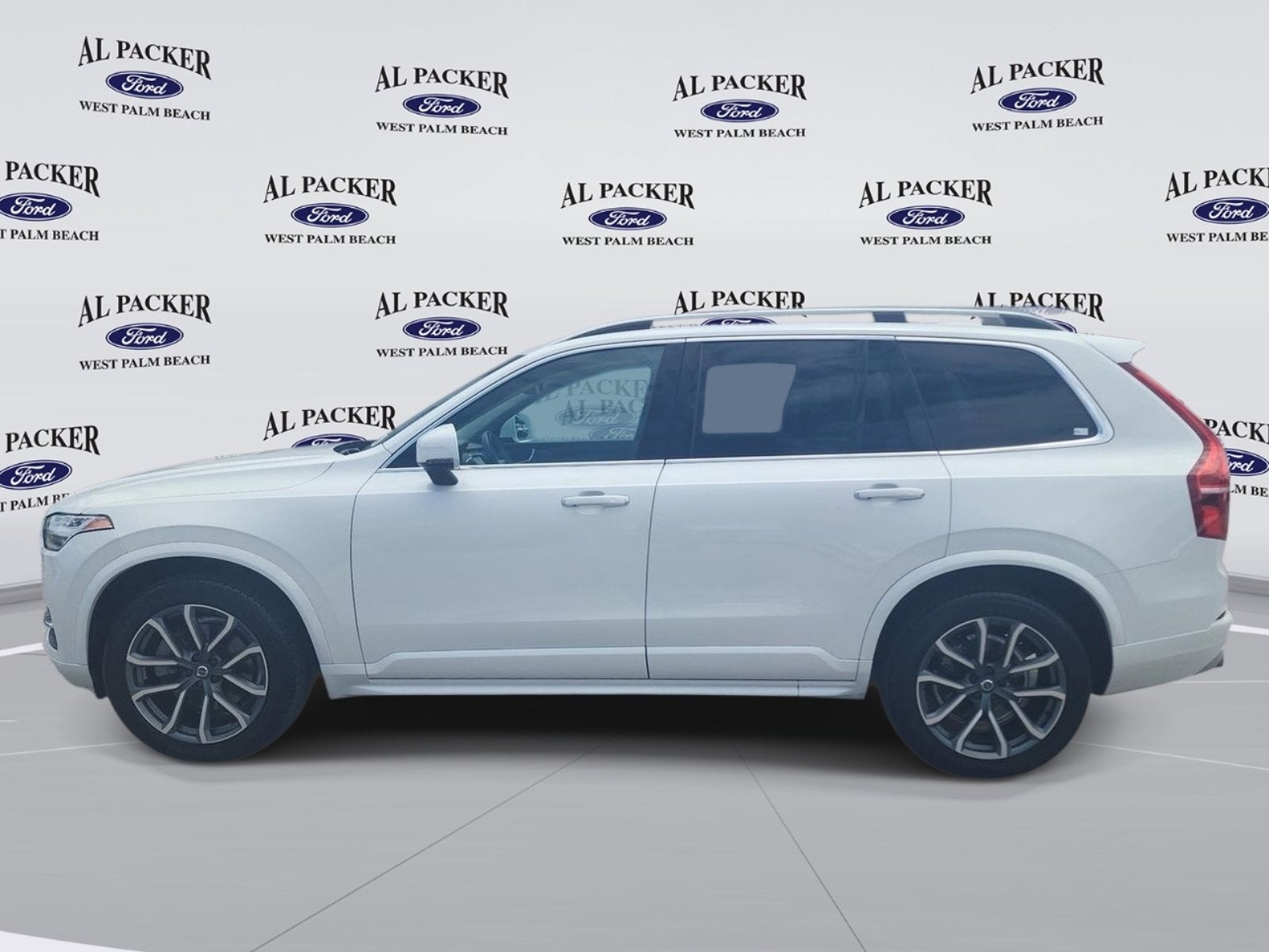 2019 Volvo XC90 Momentum
