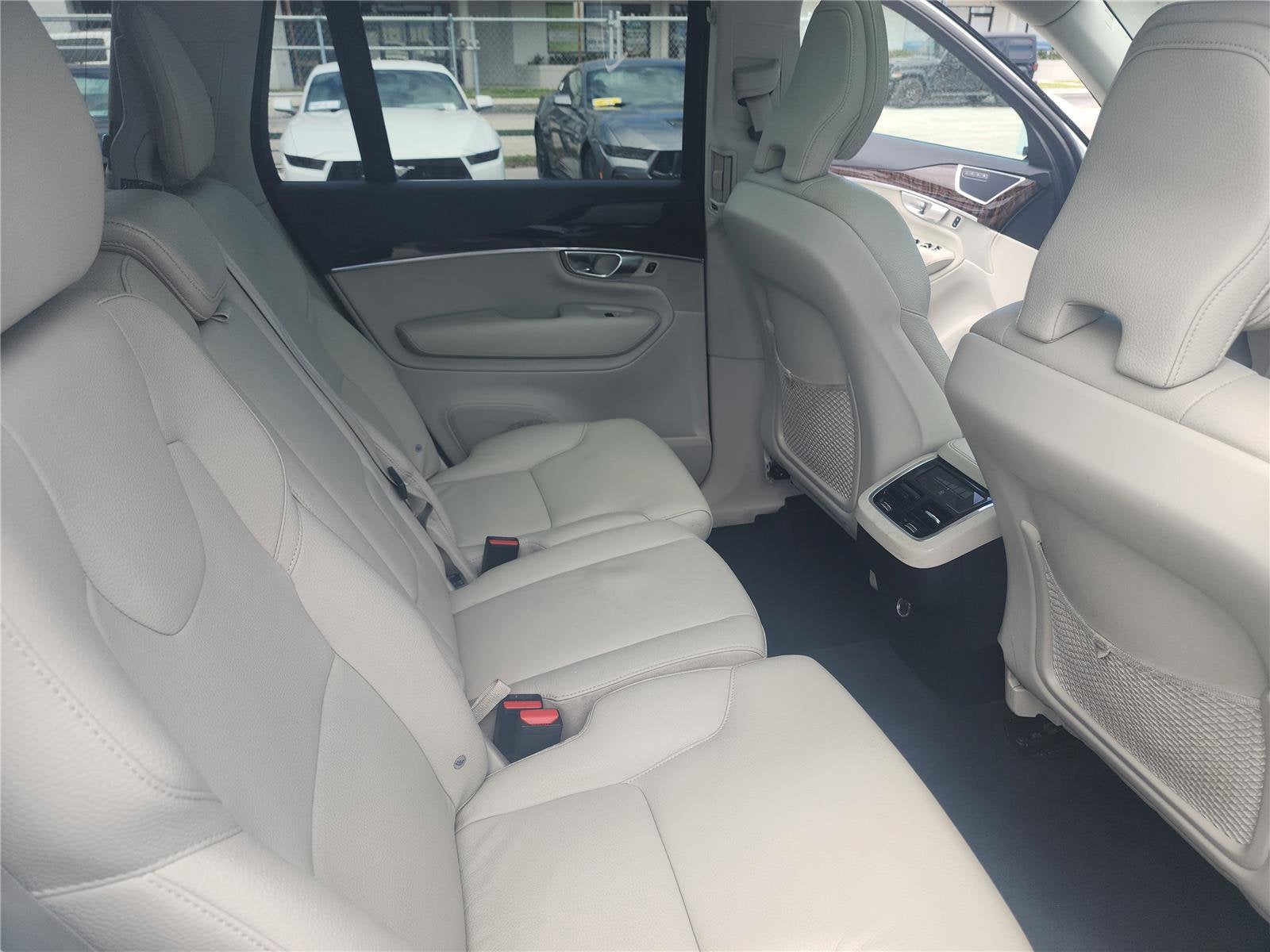 2019 Volvo XC90 Momentum