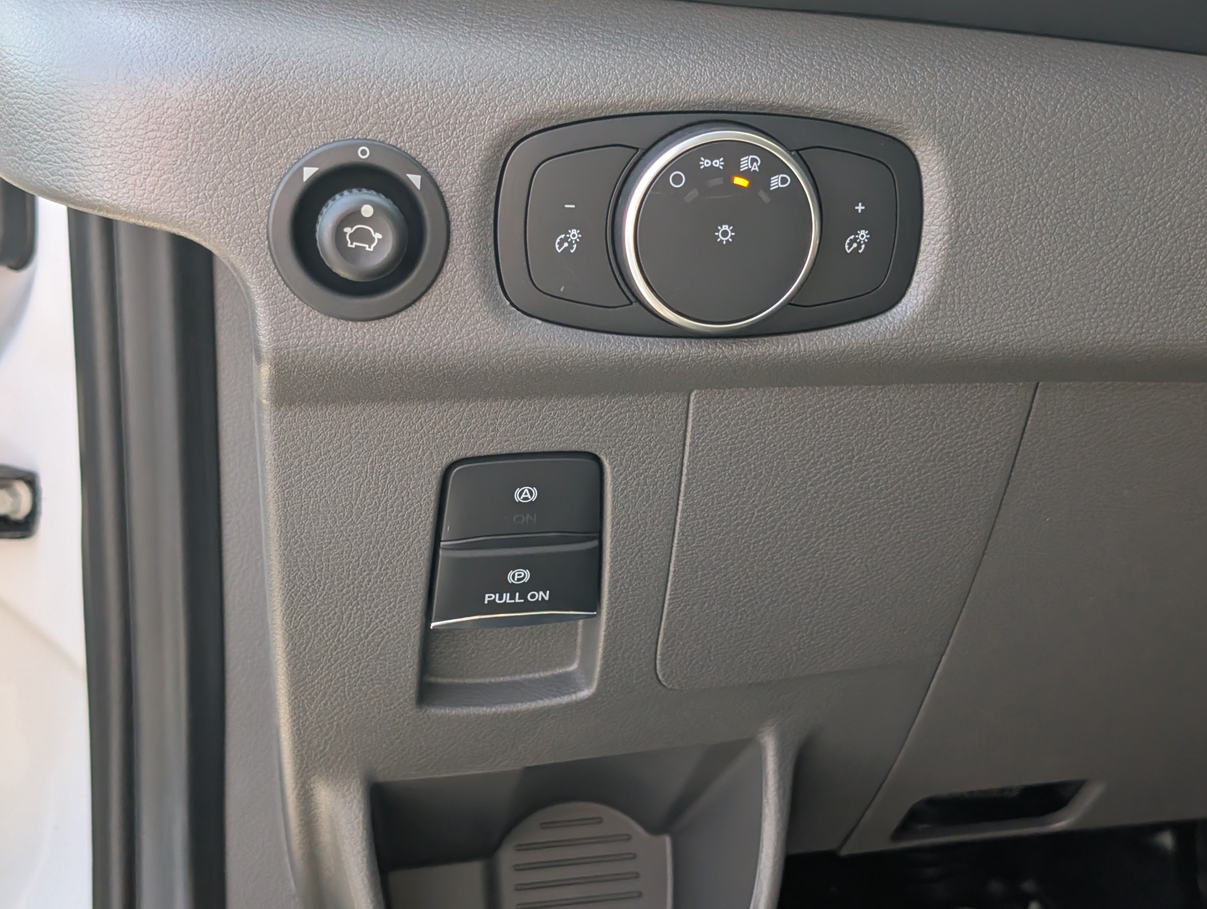 2026 Ford Transit Passenger Wagon XL