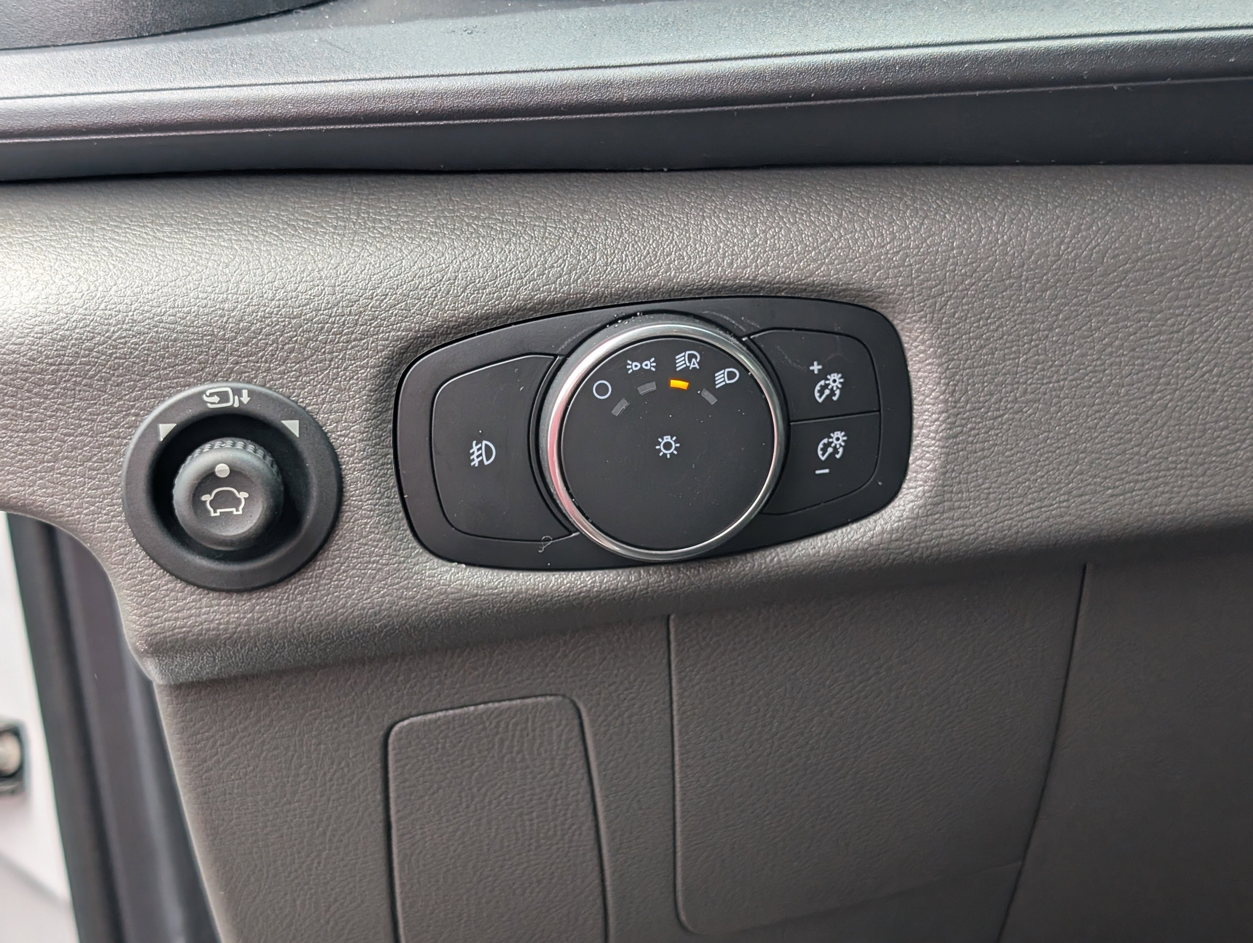 2026 Ford Transit Passenger Wagon XLT