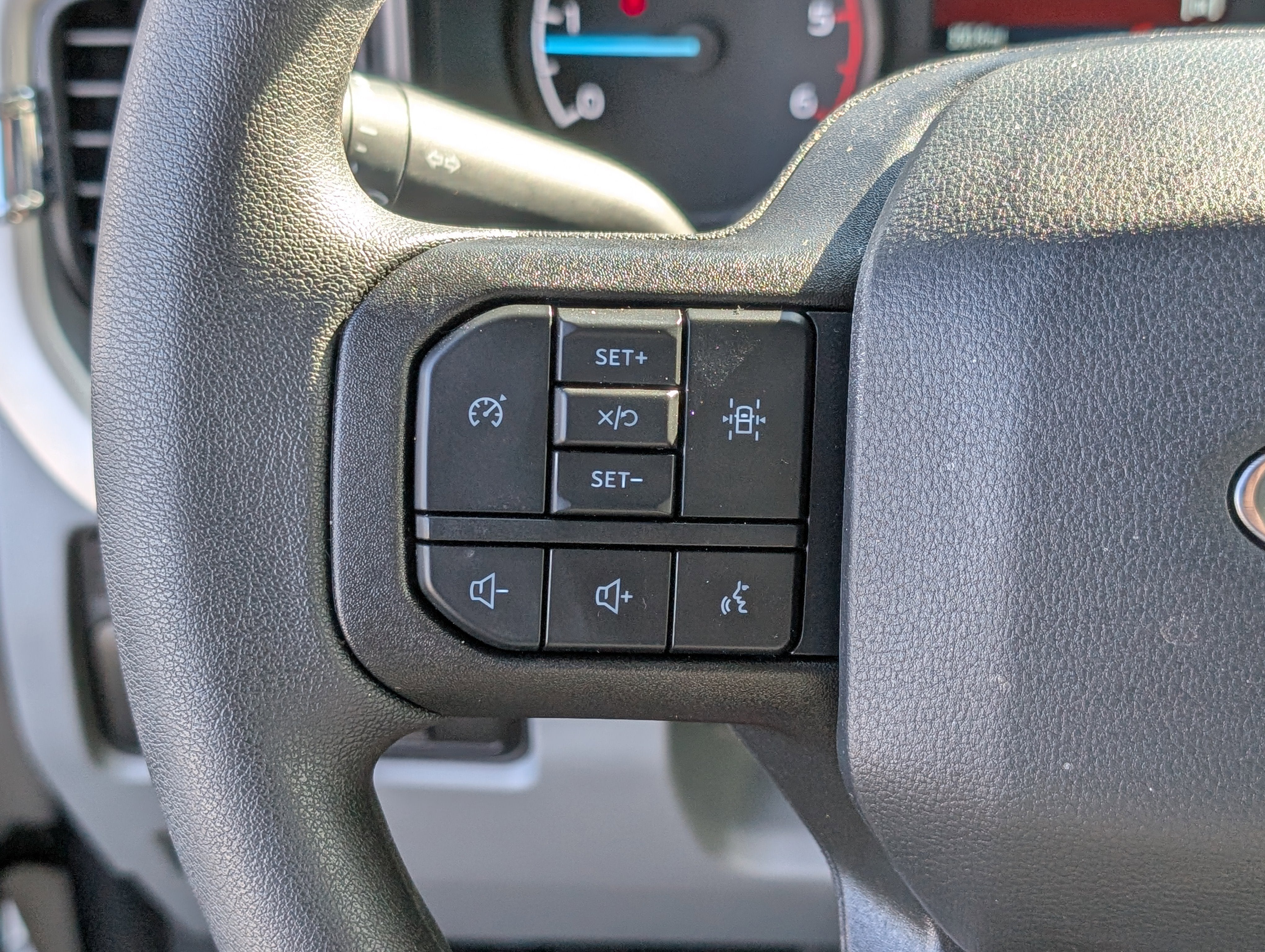 2025 Ford Super Duty F-550 DRW XL