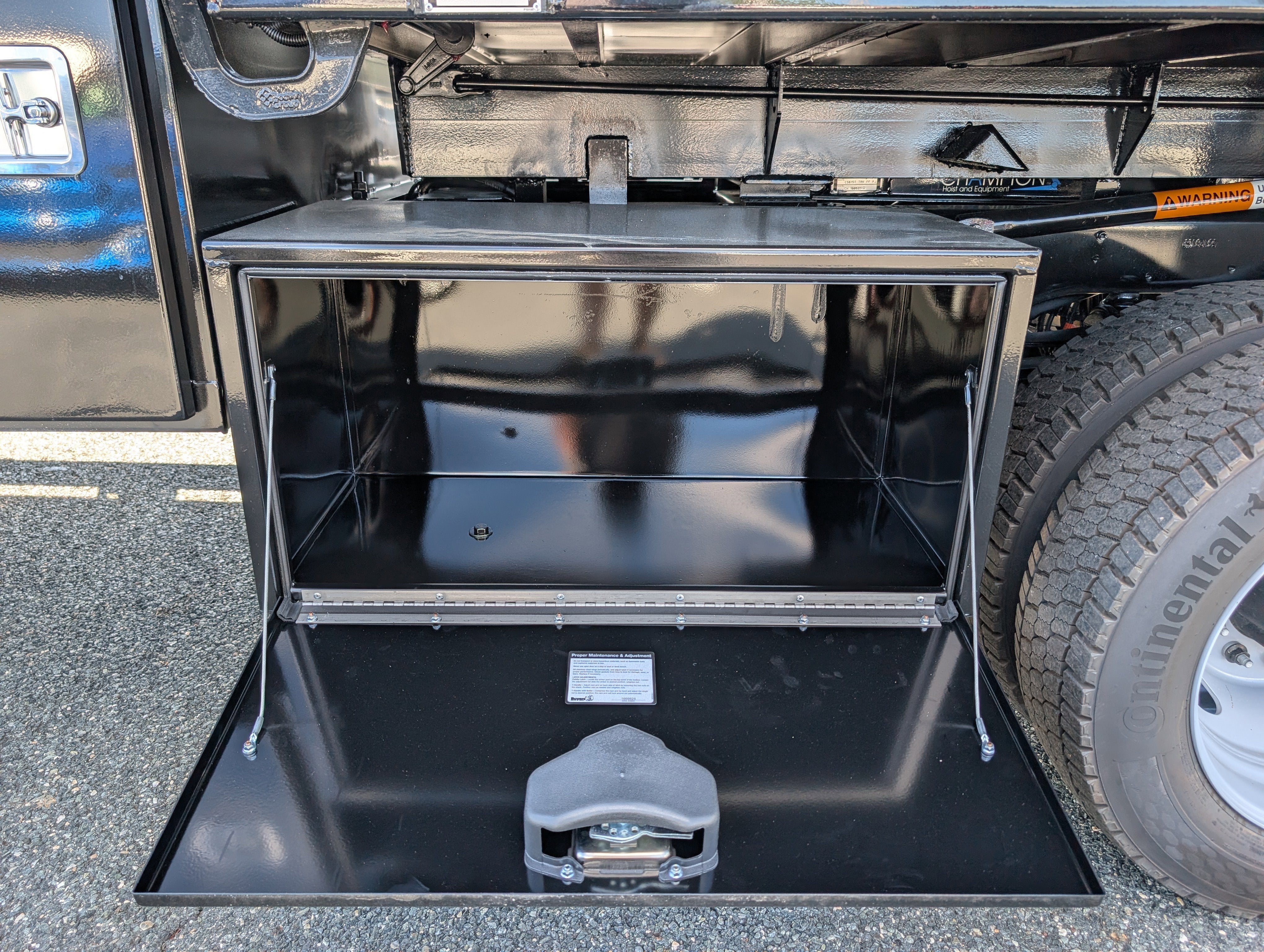 2025 Ford Super Duty F-550 DRW XL