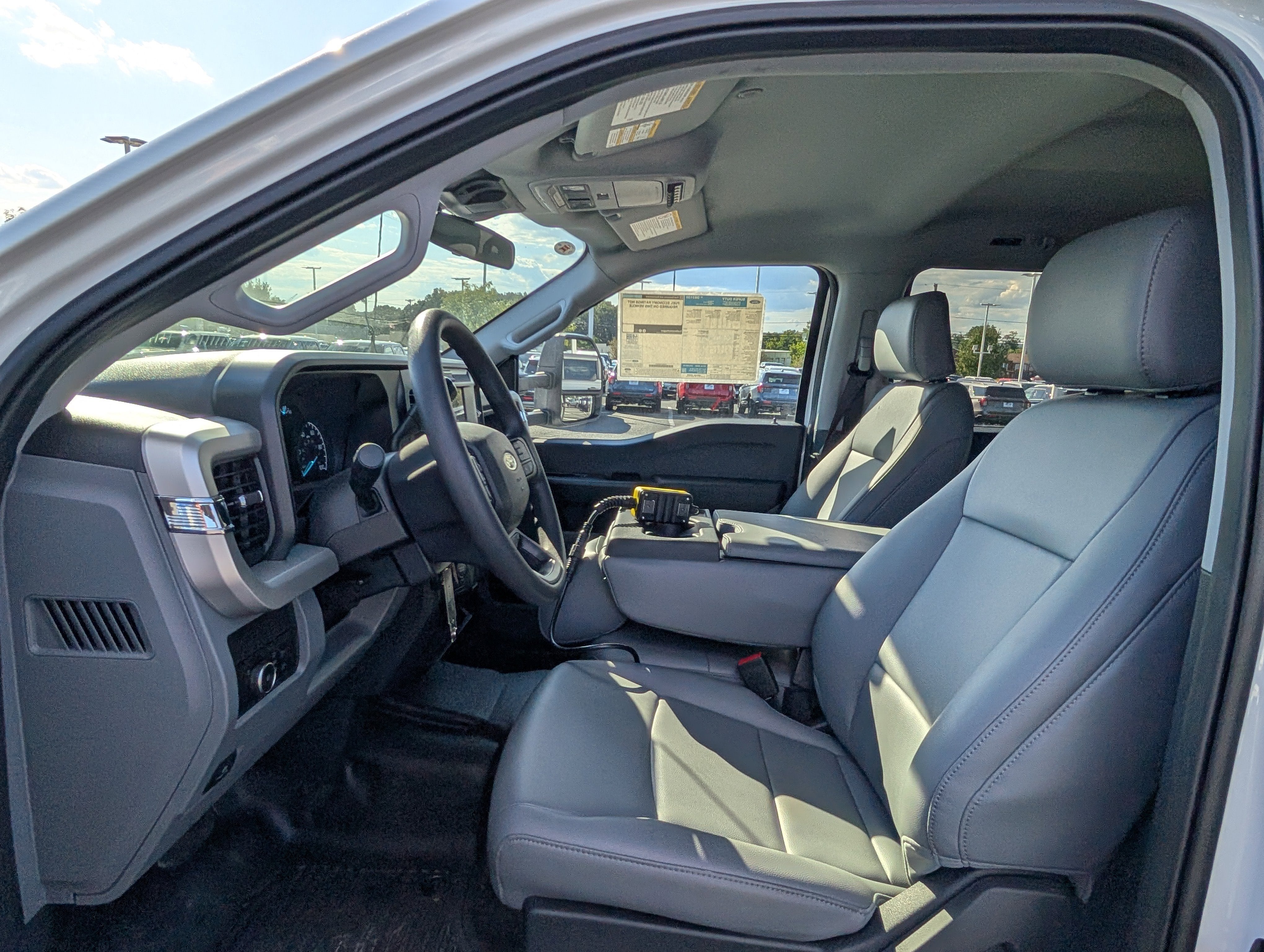 2025 Ford Super Duty F-550 DRW XL