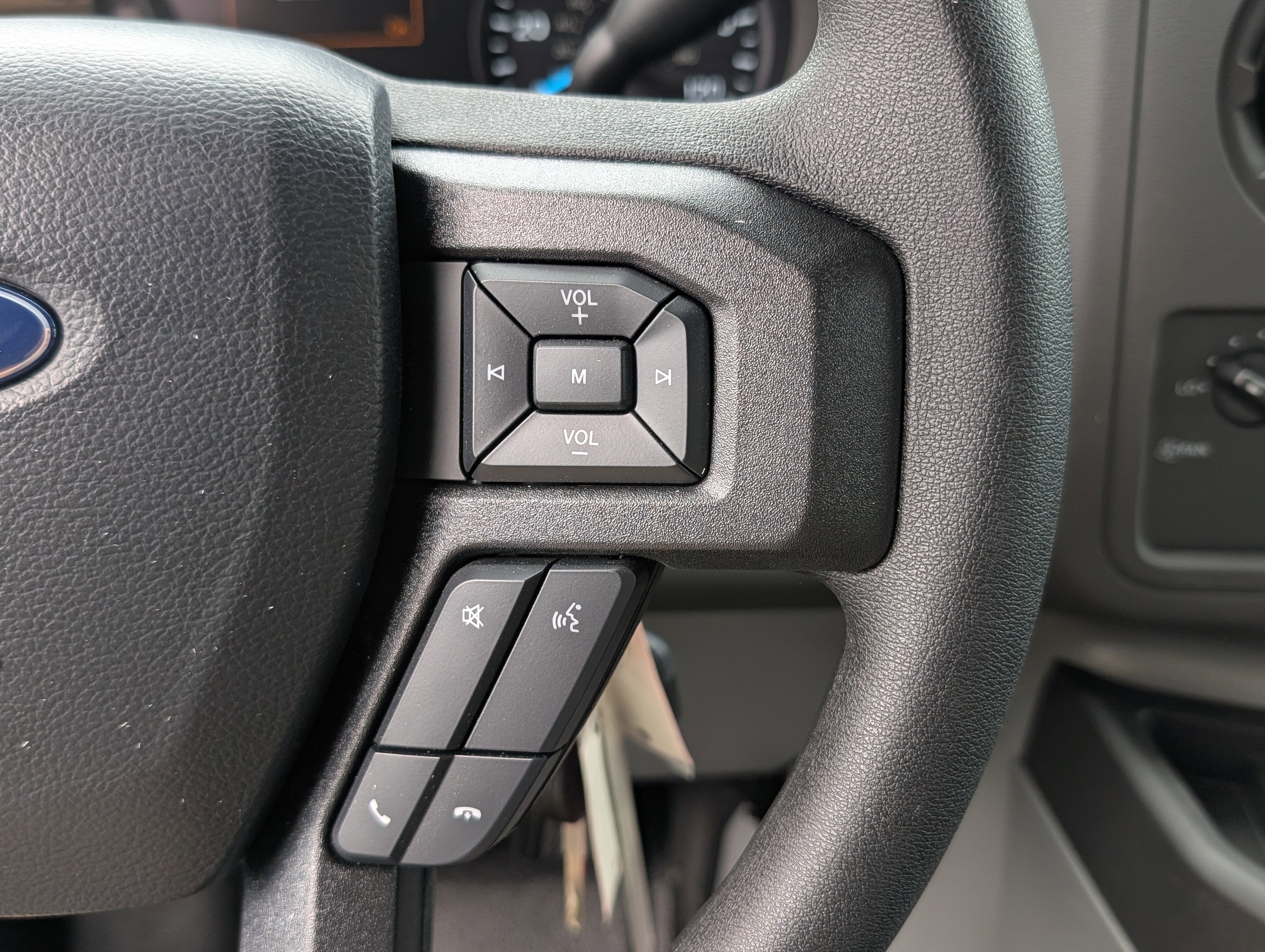 2026 Ford E-Series Cutaway E-450 DRW