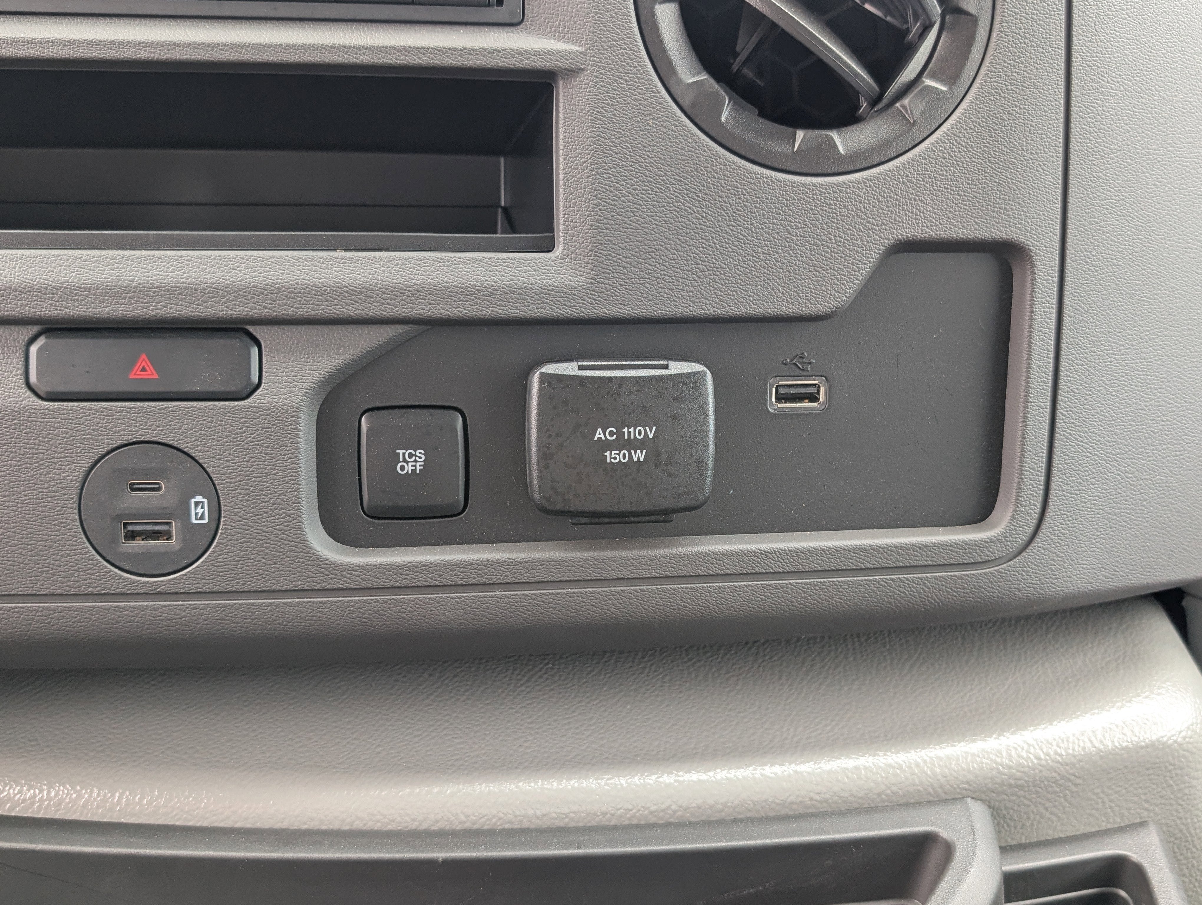 2026 Ford E-Series Cutaway E-450 DRW