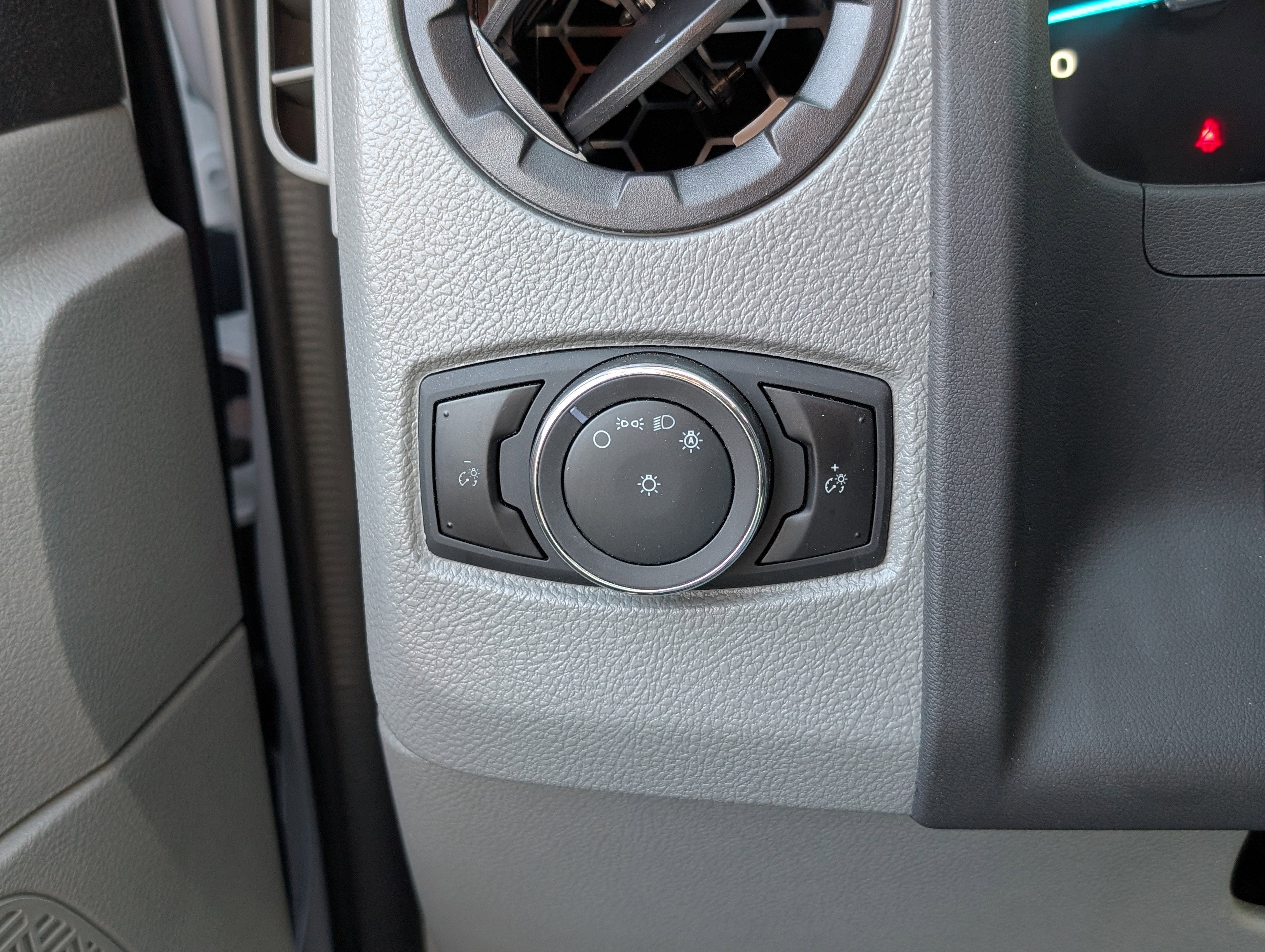 2026 Ford E-Series Cutaway E-450 DRW