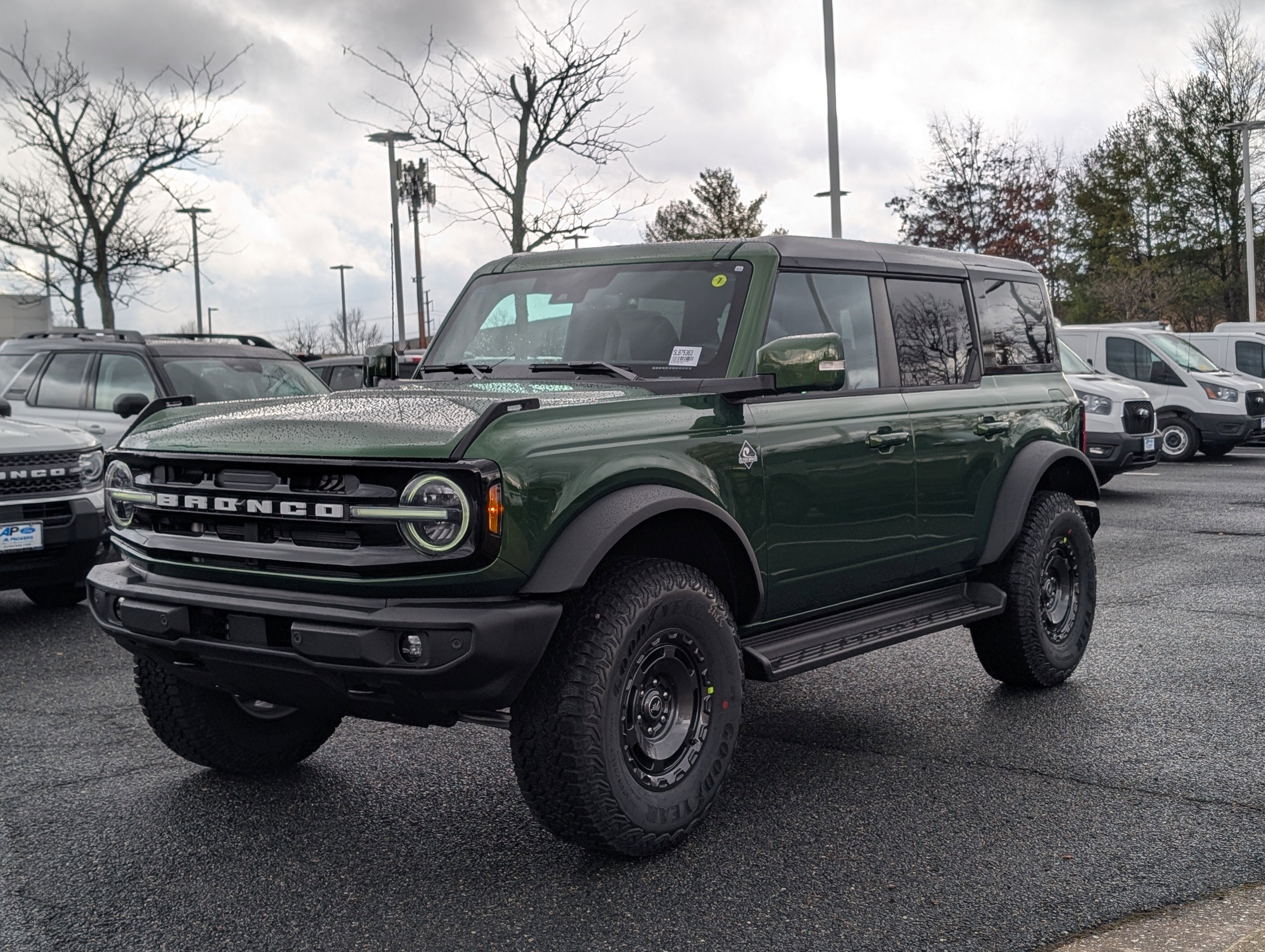 2025 Ford Bronco Outer Banks