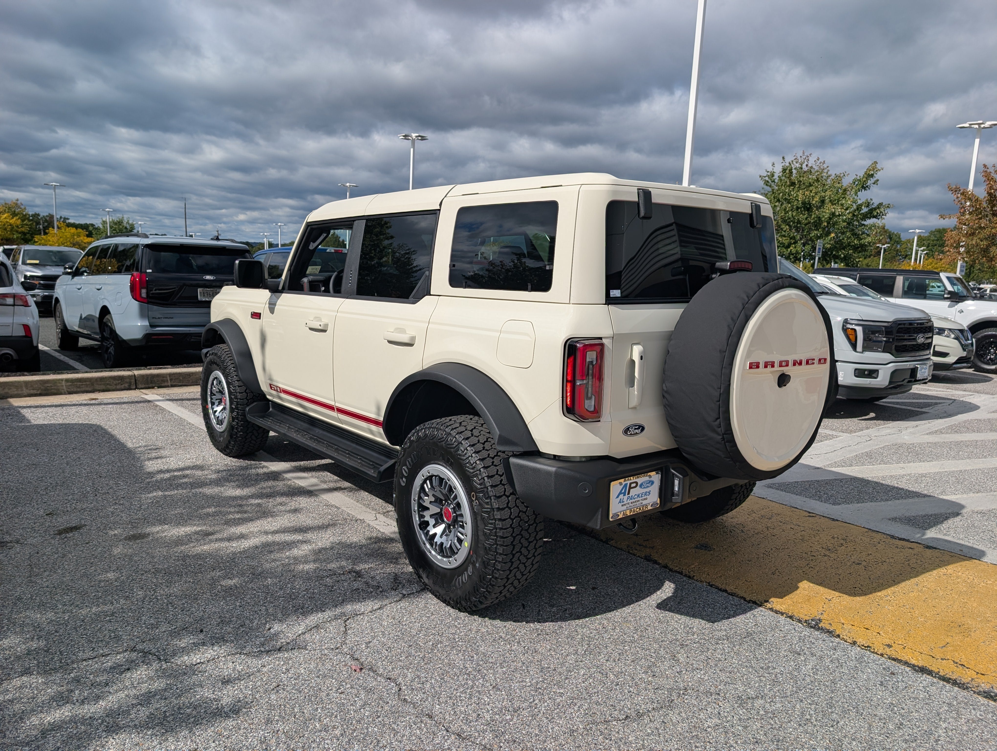 2026 Ford Bronco Outer Banks