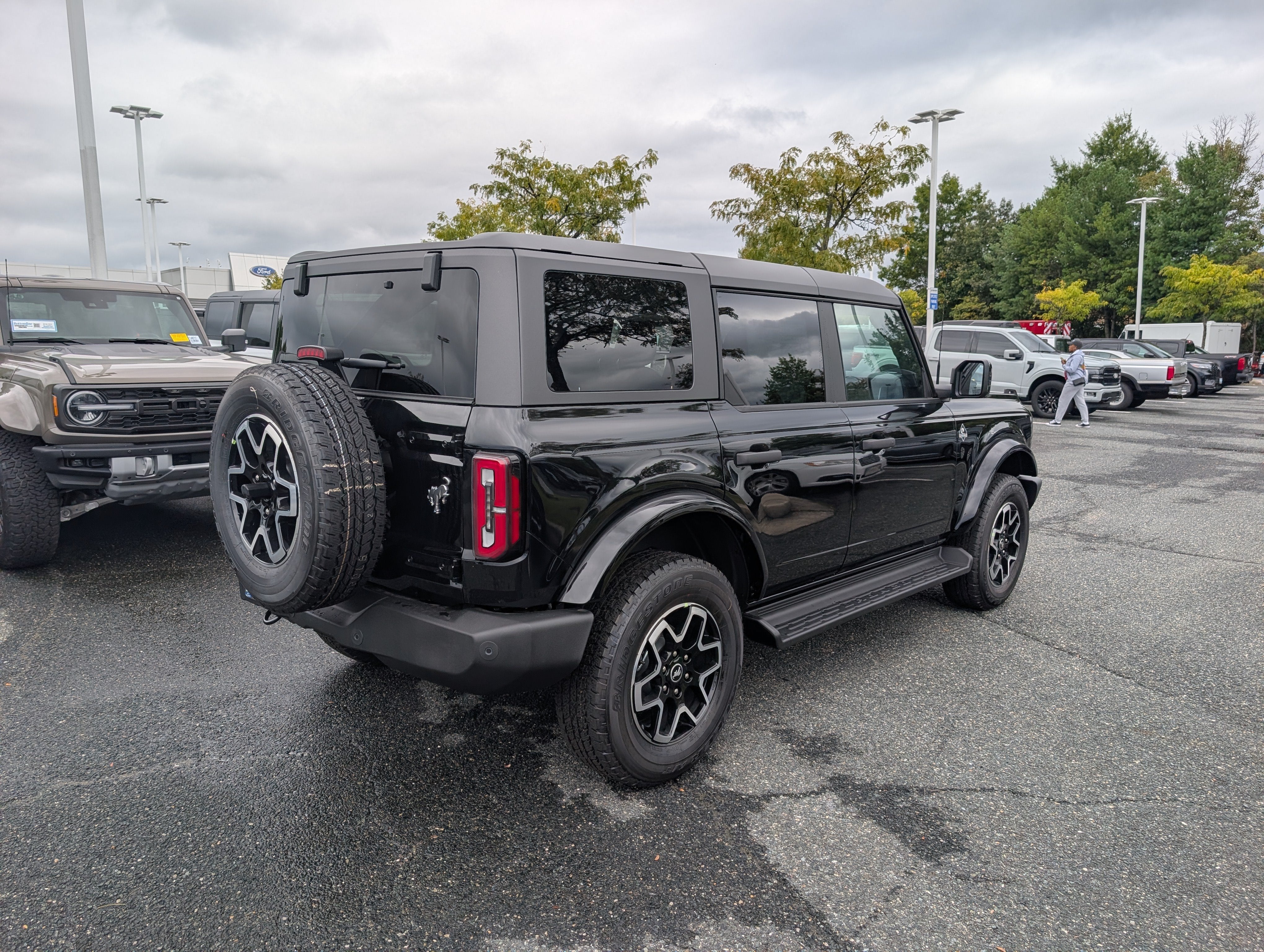 2026 Ford Bronco Outer Banks