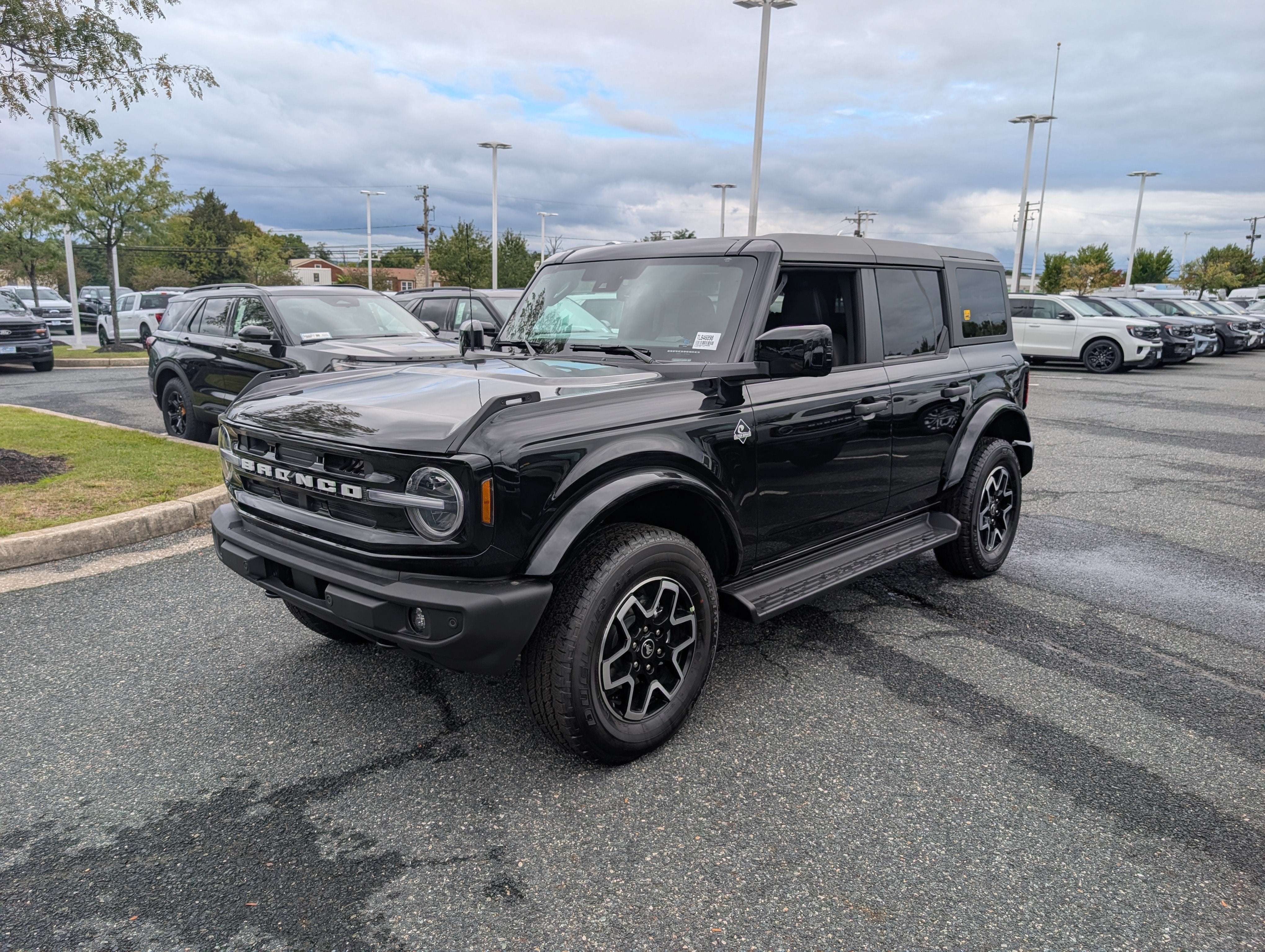 2026 Ford Bronco Outer Banks