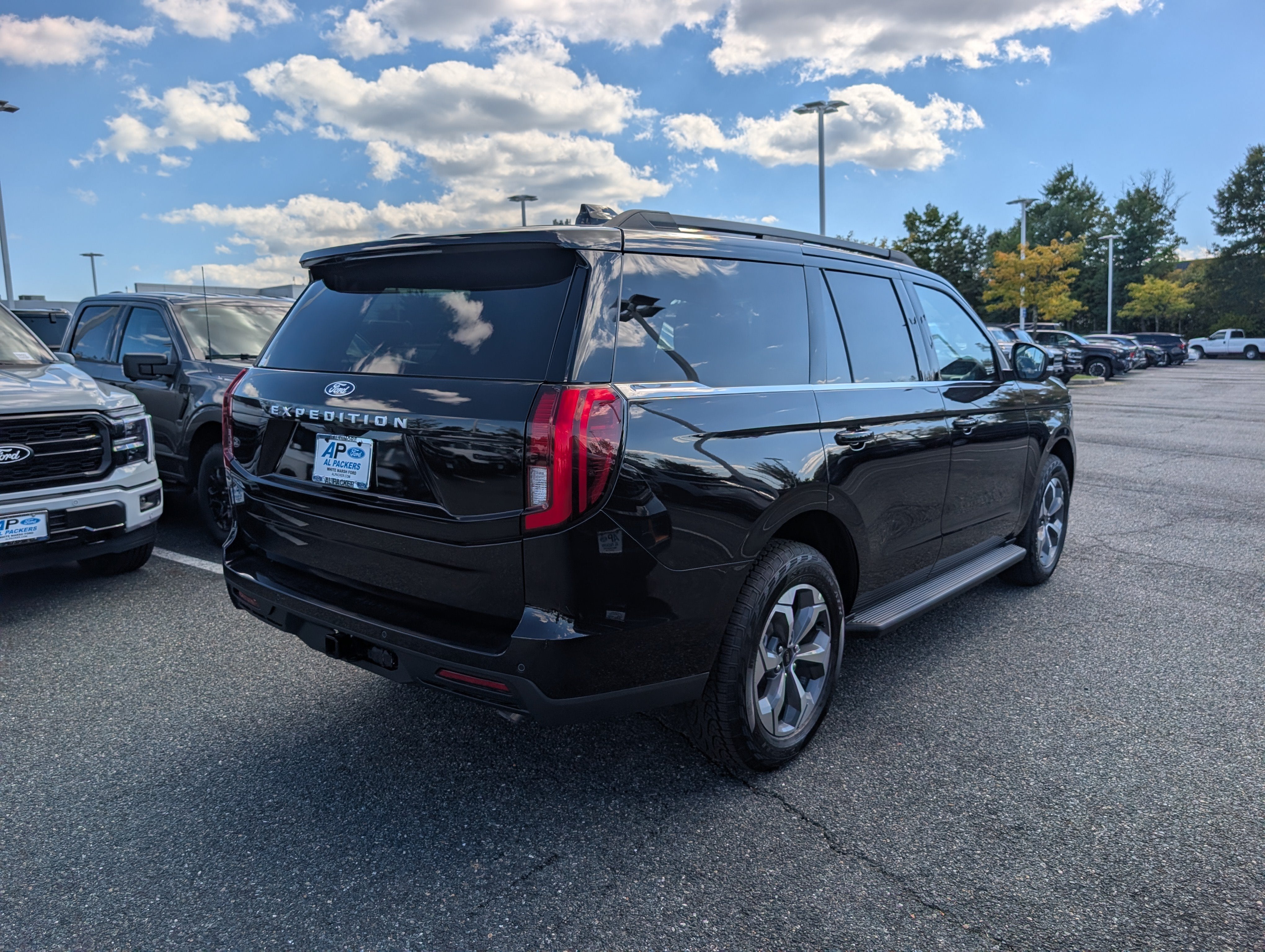 2027 Ford Expedition Active