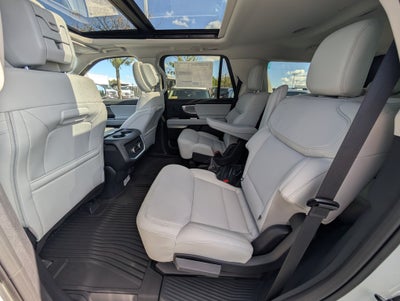 2027 Ford Expedition Platinum