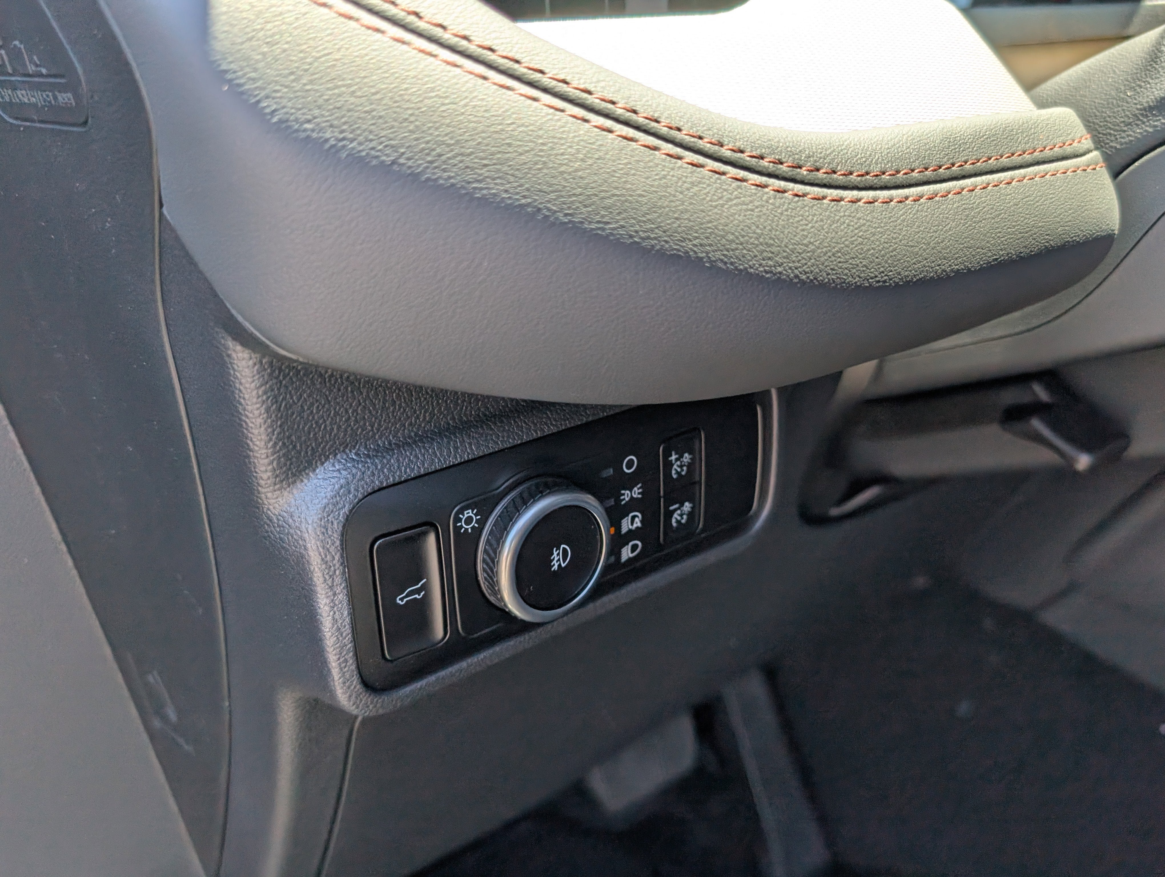2026 Ford Explorer Active with 200A Pkg