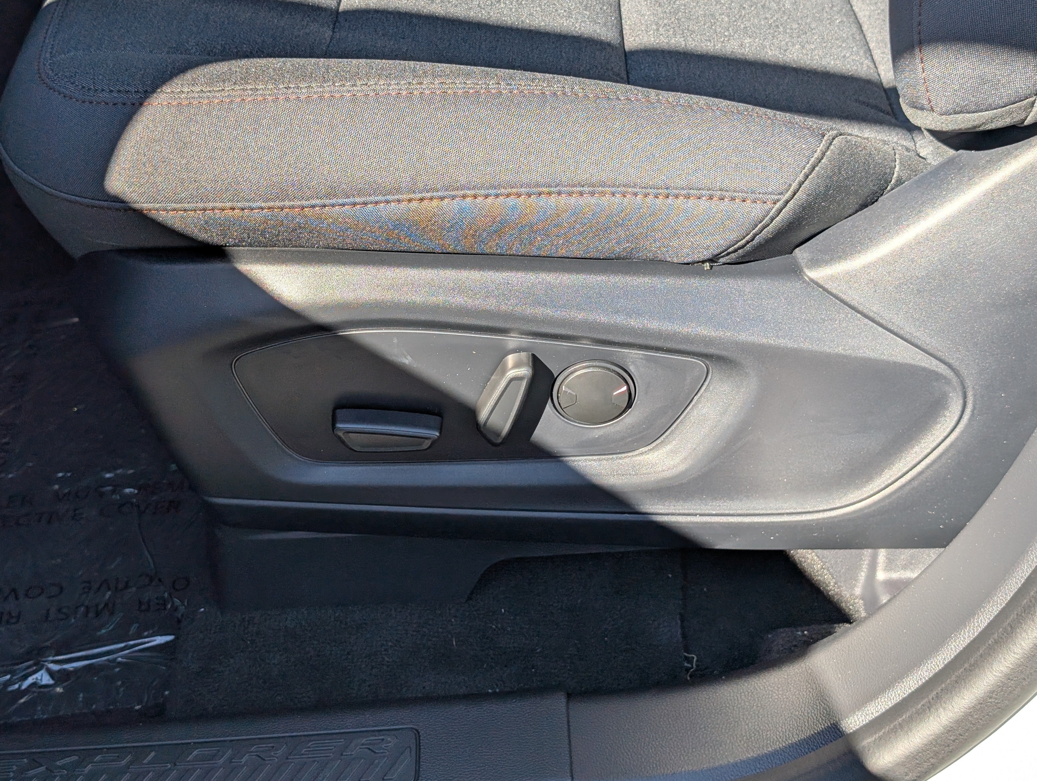 2027 Ford Explorer Active w/100A Pkg