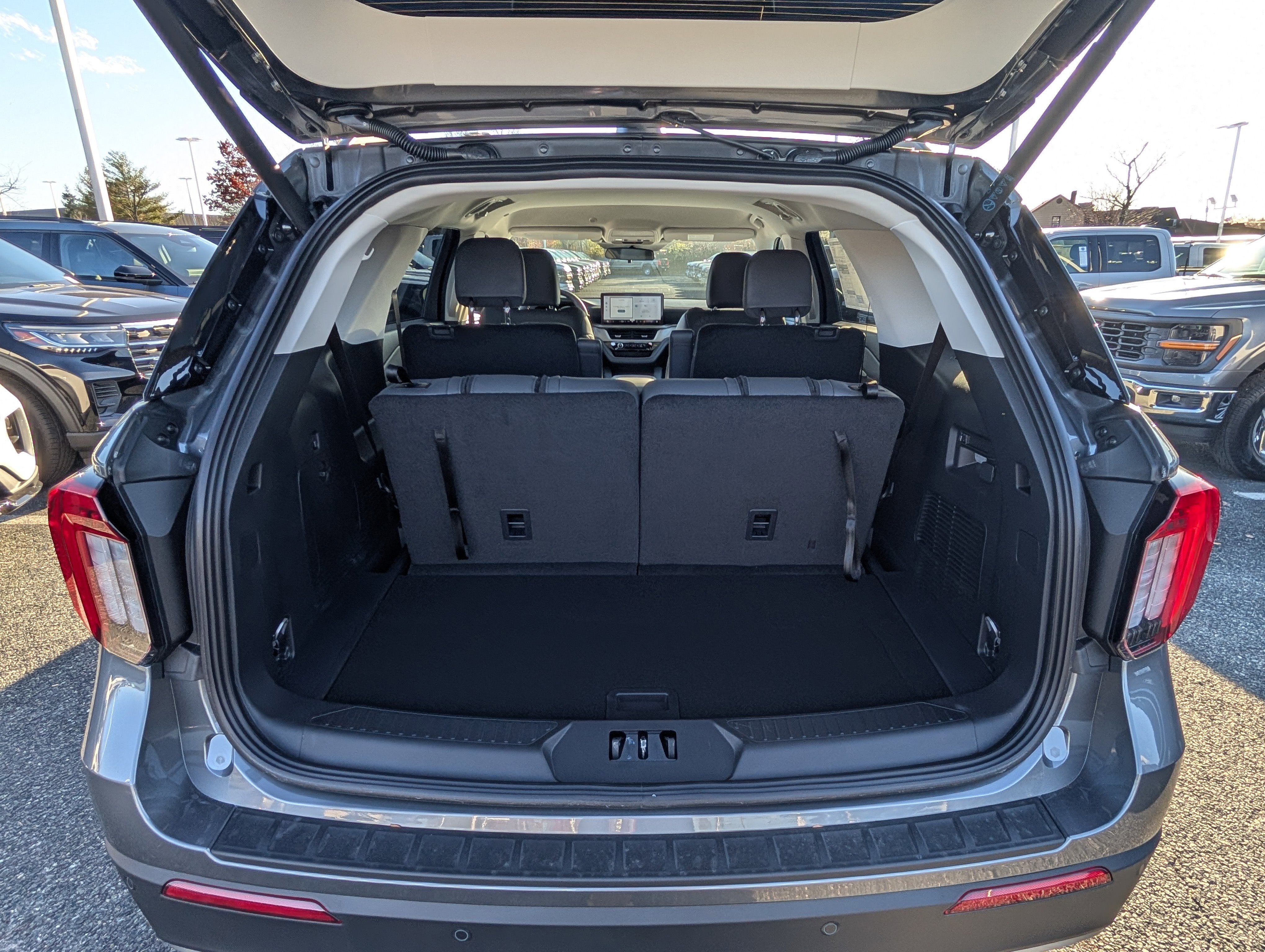 2026 Ford Explorer Active with 200A Pkg