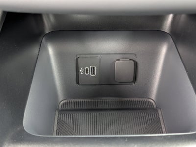 2026 Ford Explorer Active with 200A Pkg