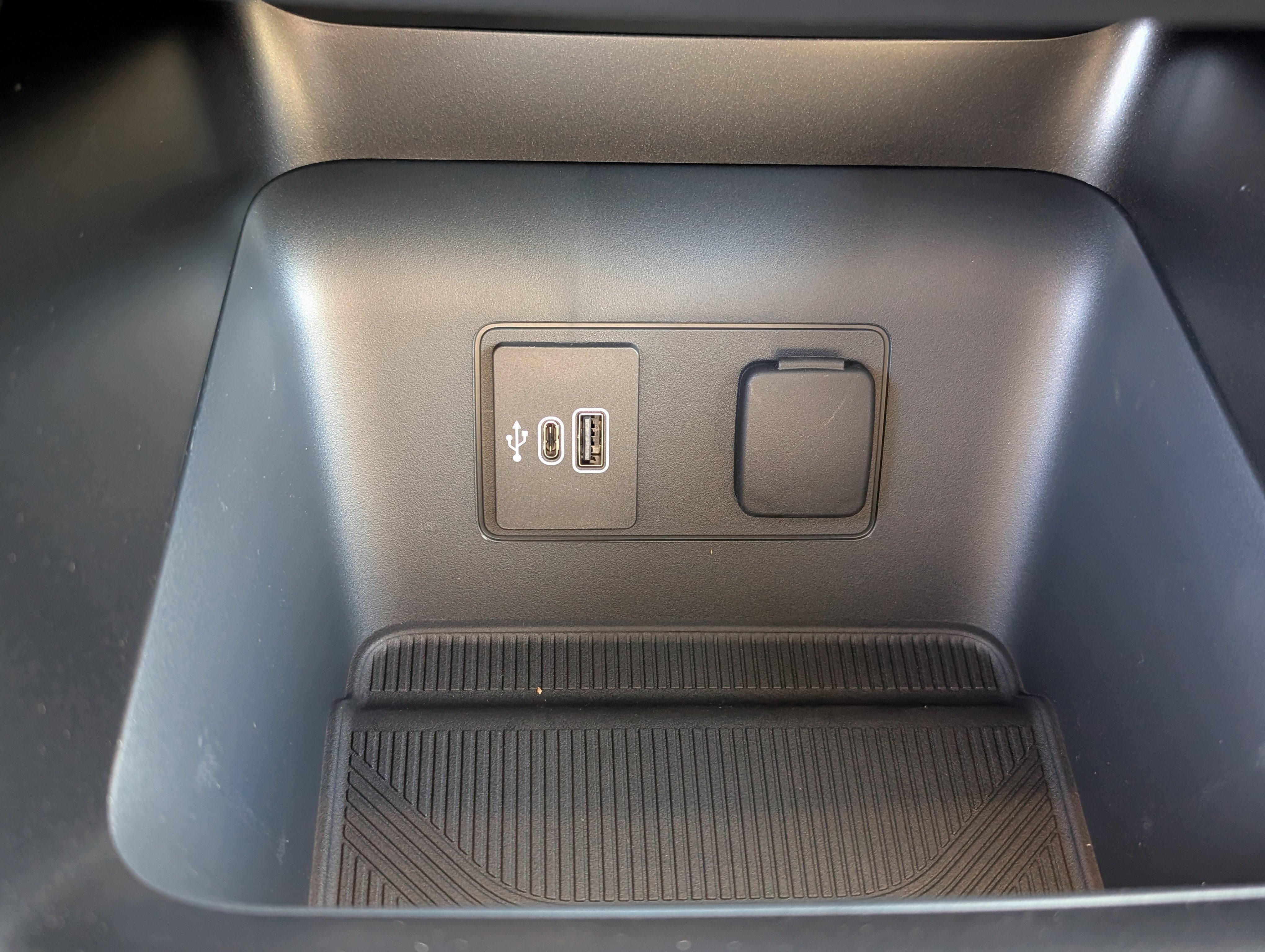 2026 Ford Explorer Active with 100A Pkg