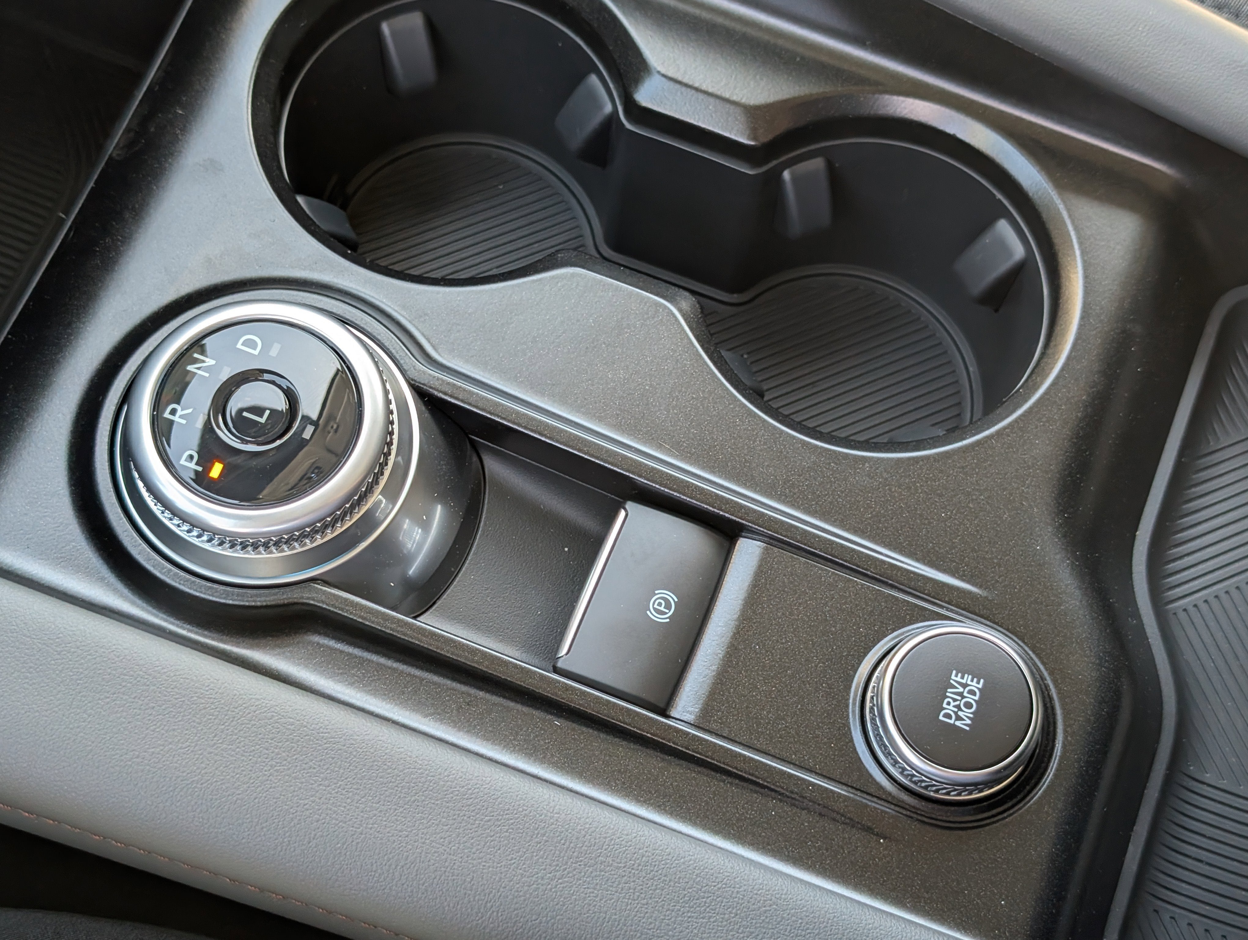 2026 Ford Explorer Active with 200A Pkg