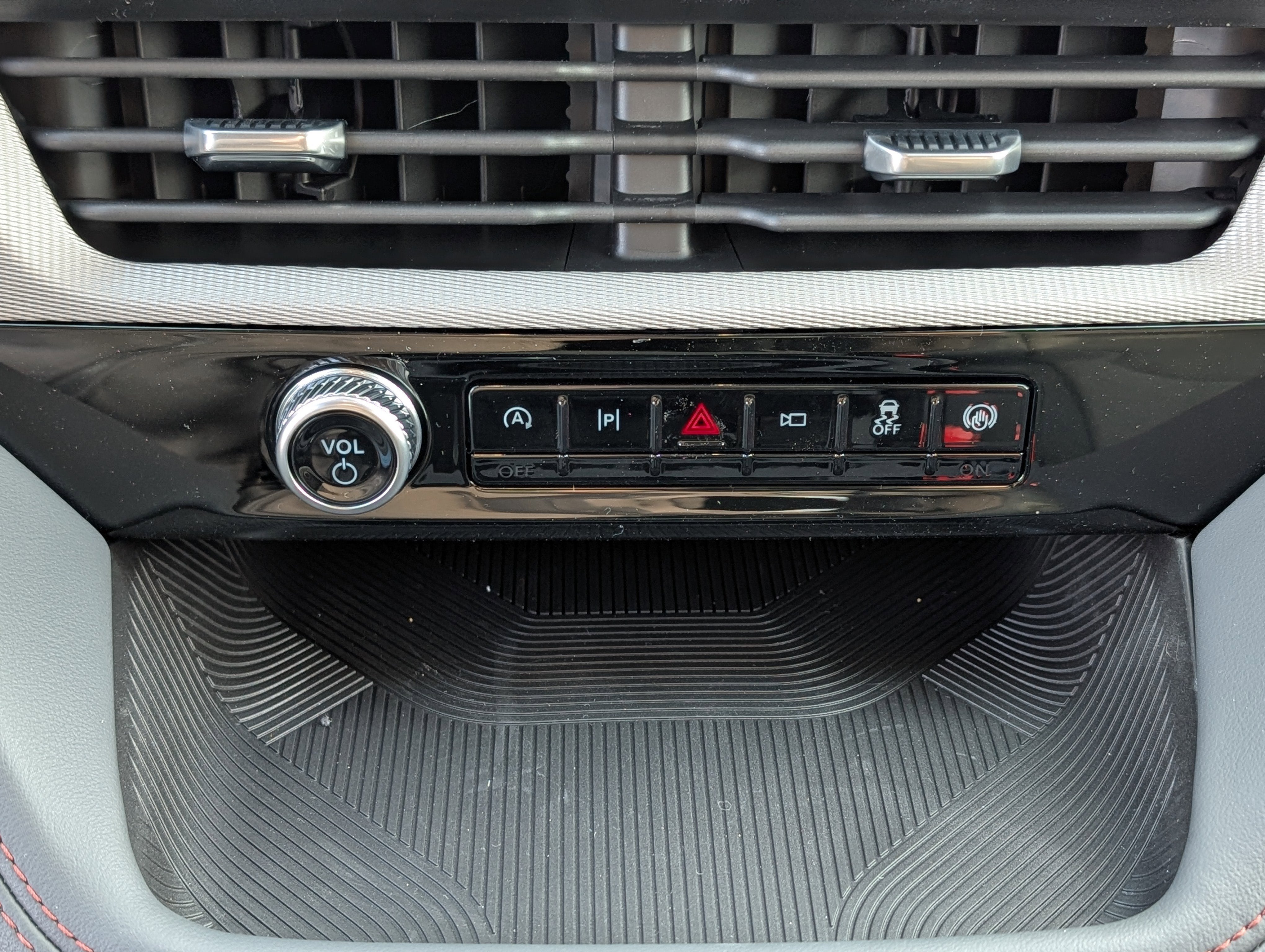 2026 Ford Explorer Active with 200A Pkg