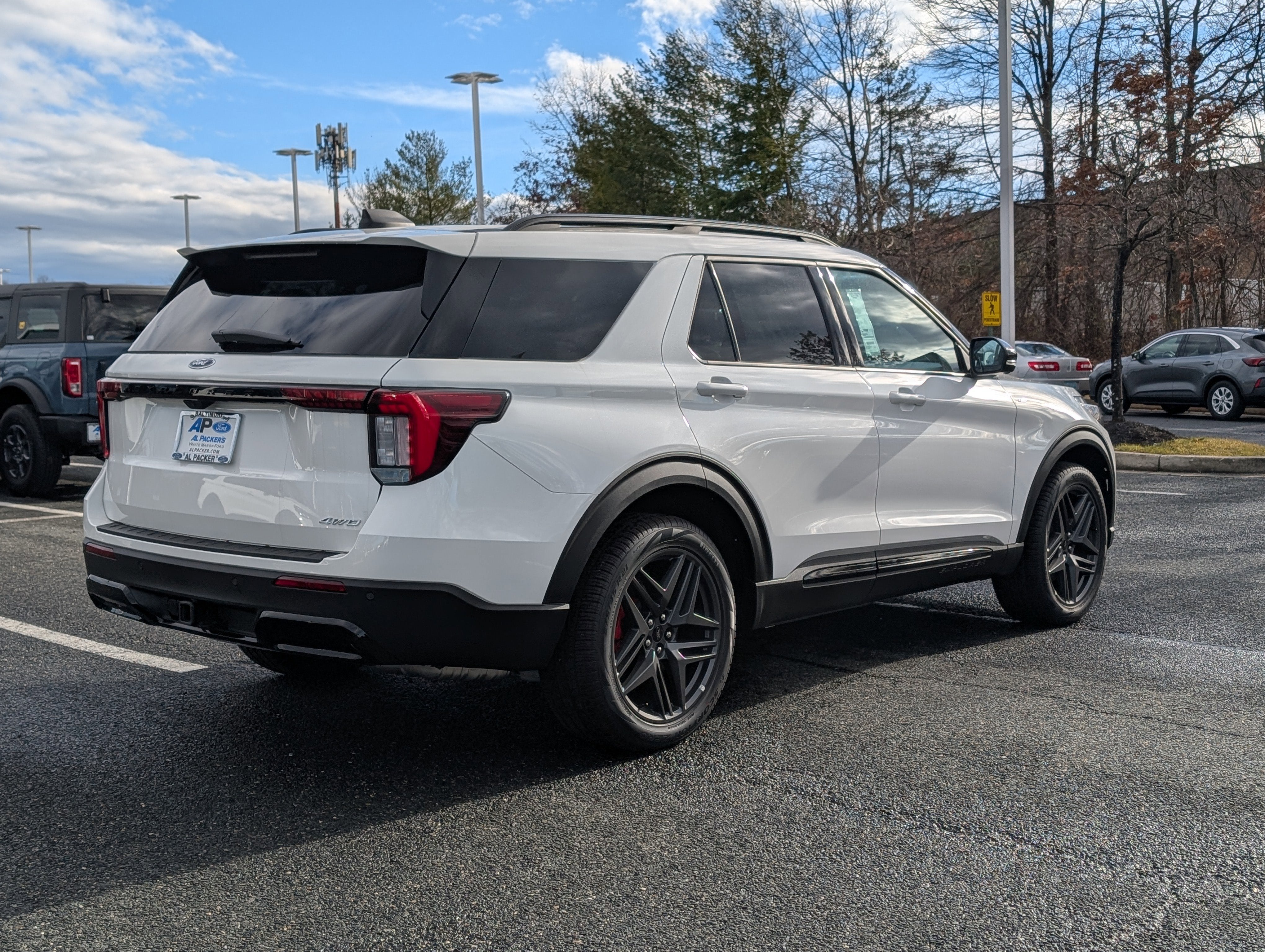 2025 Ford Explorer ST-Line