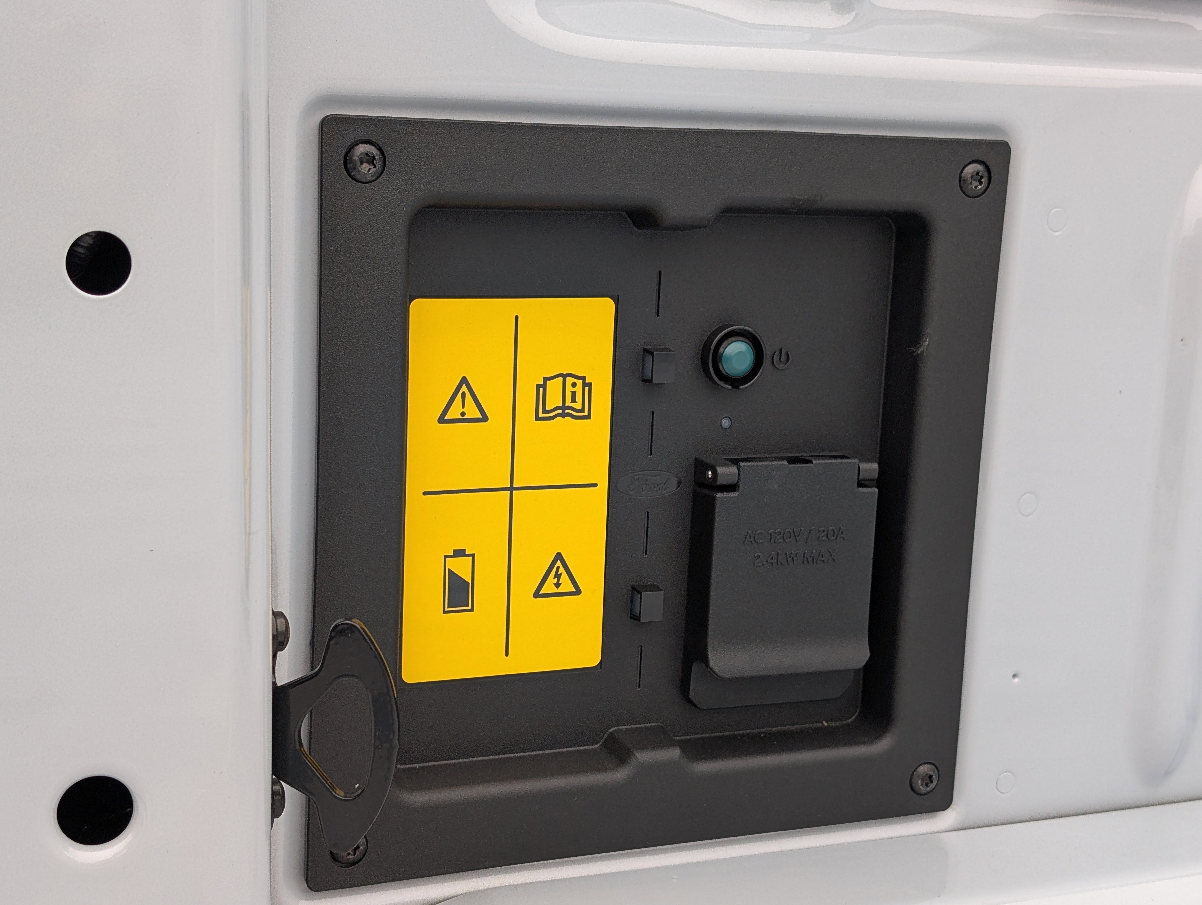 2025 Ford F-150 Lightning Flash