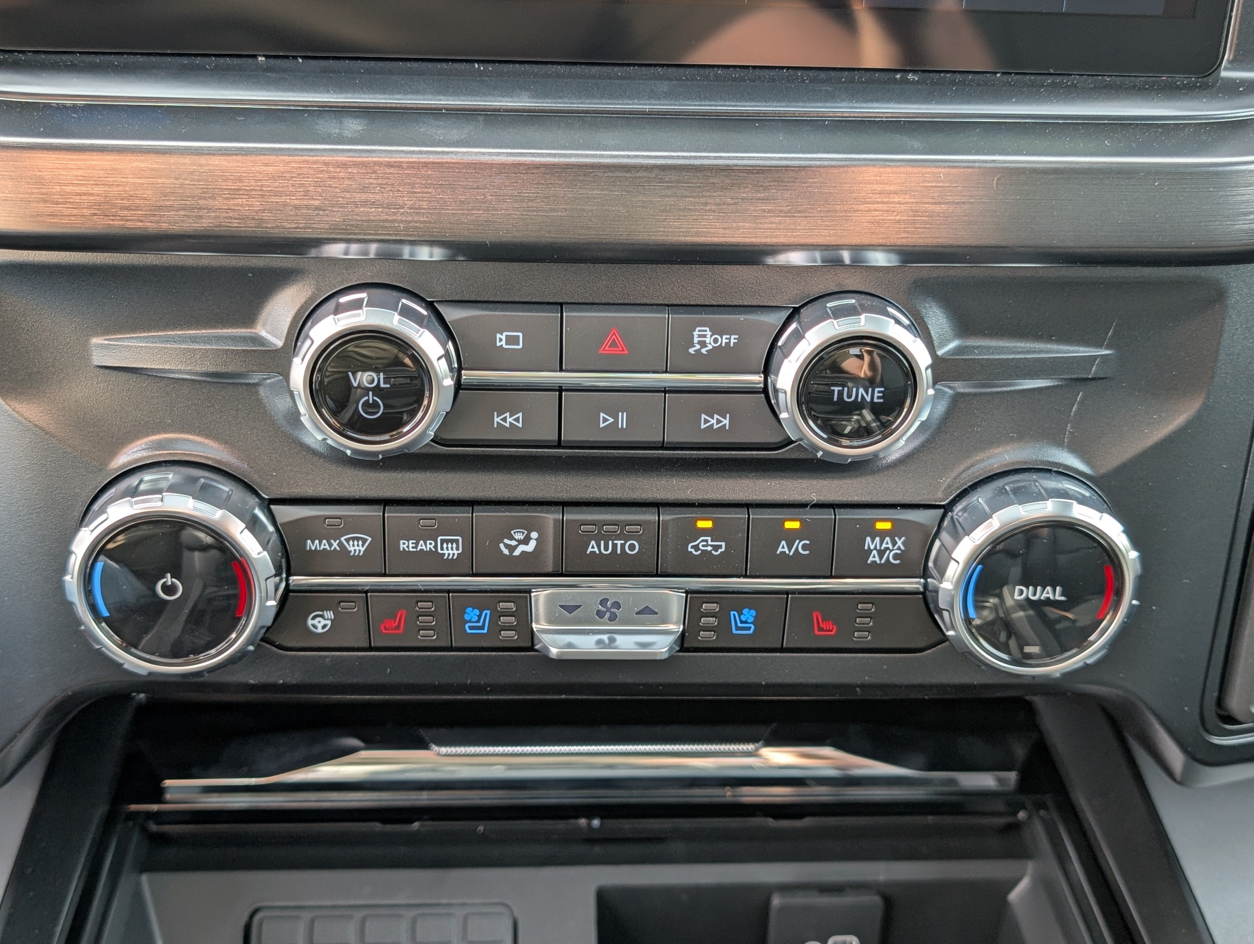 2027 Ford Super Duty F-250 SRW LARIAT