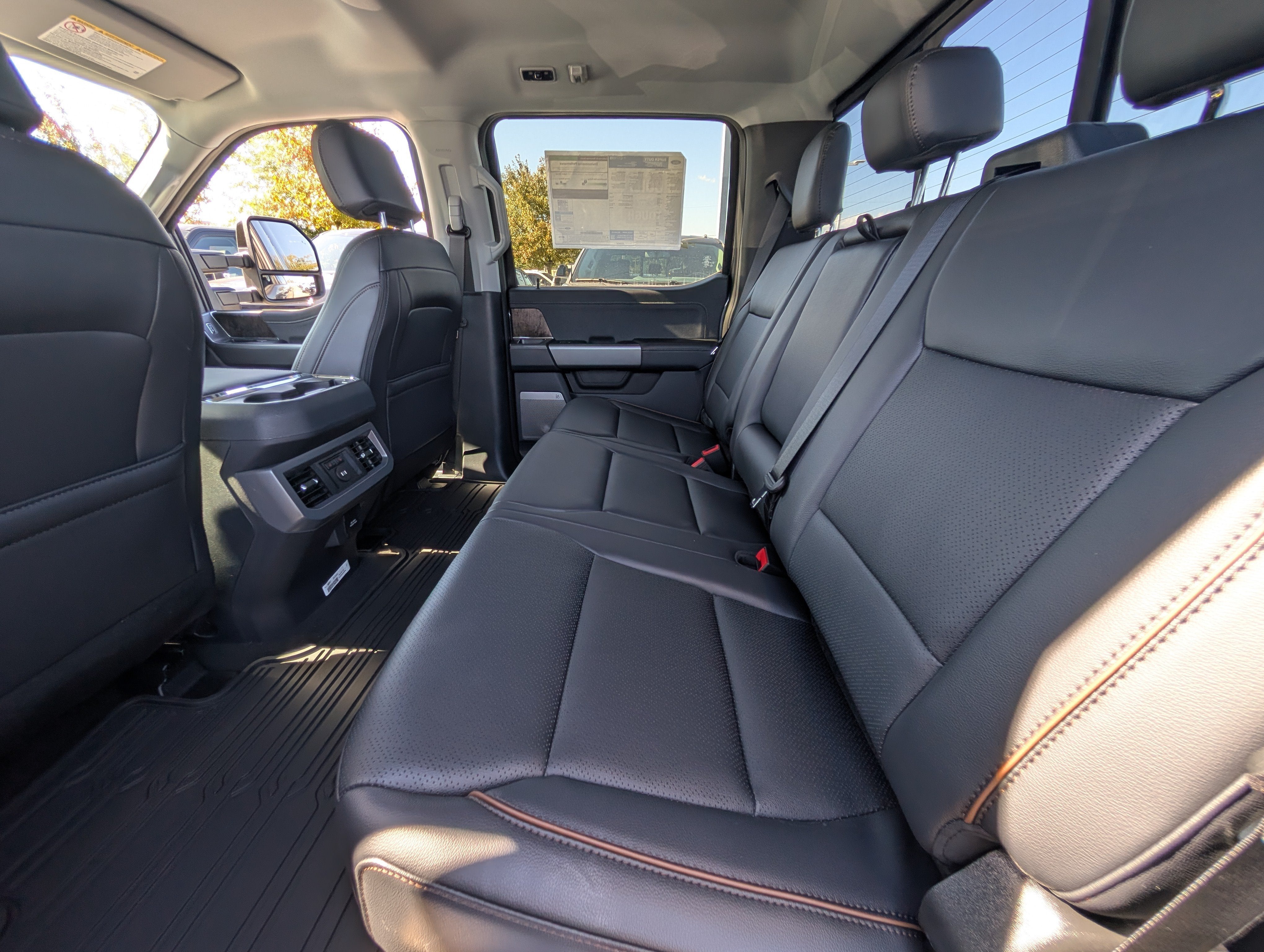 2027 Ford Super Duty F-250 SRW LARIAT