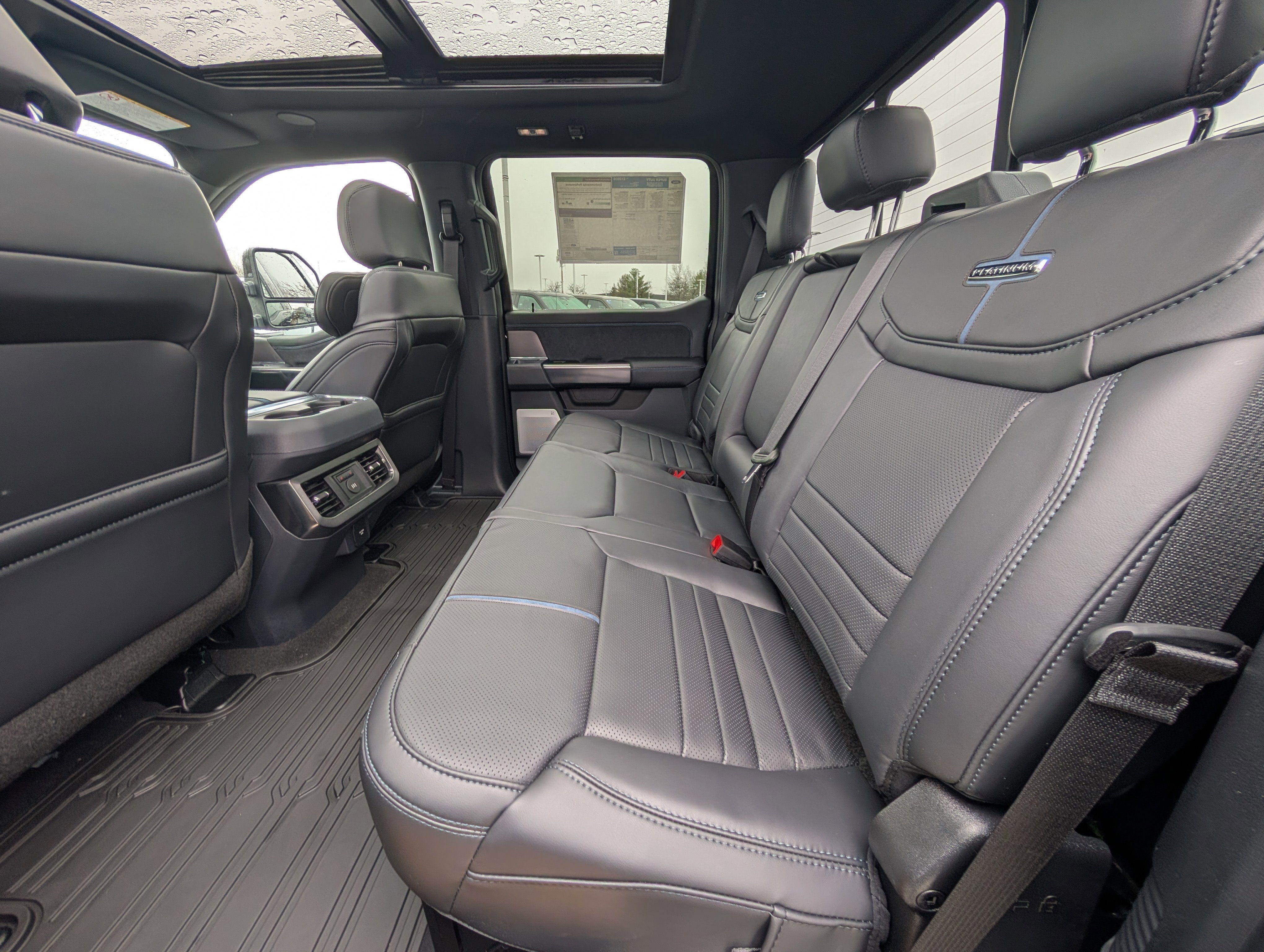 2026 Ford Super Duty F-250 SRW Platinum