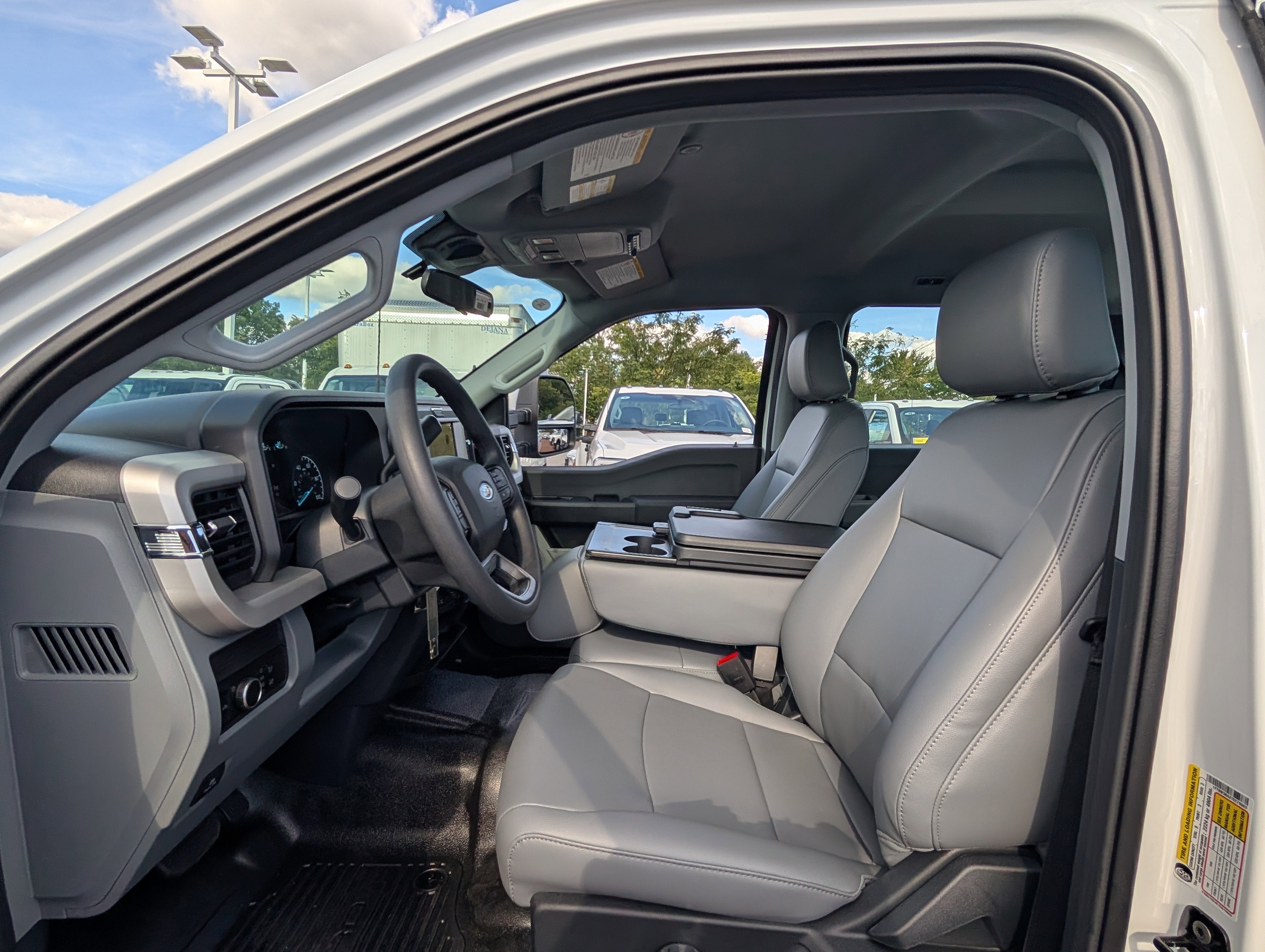 2026 Ford Super Duty F-350 SRW XL