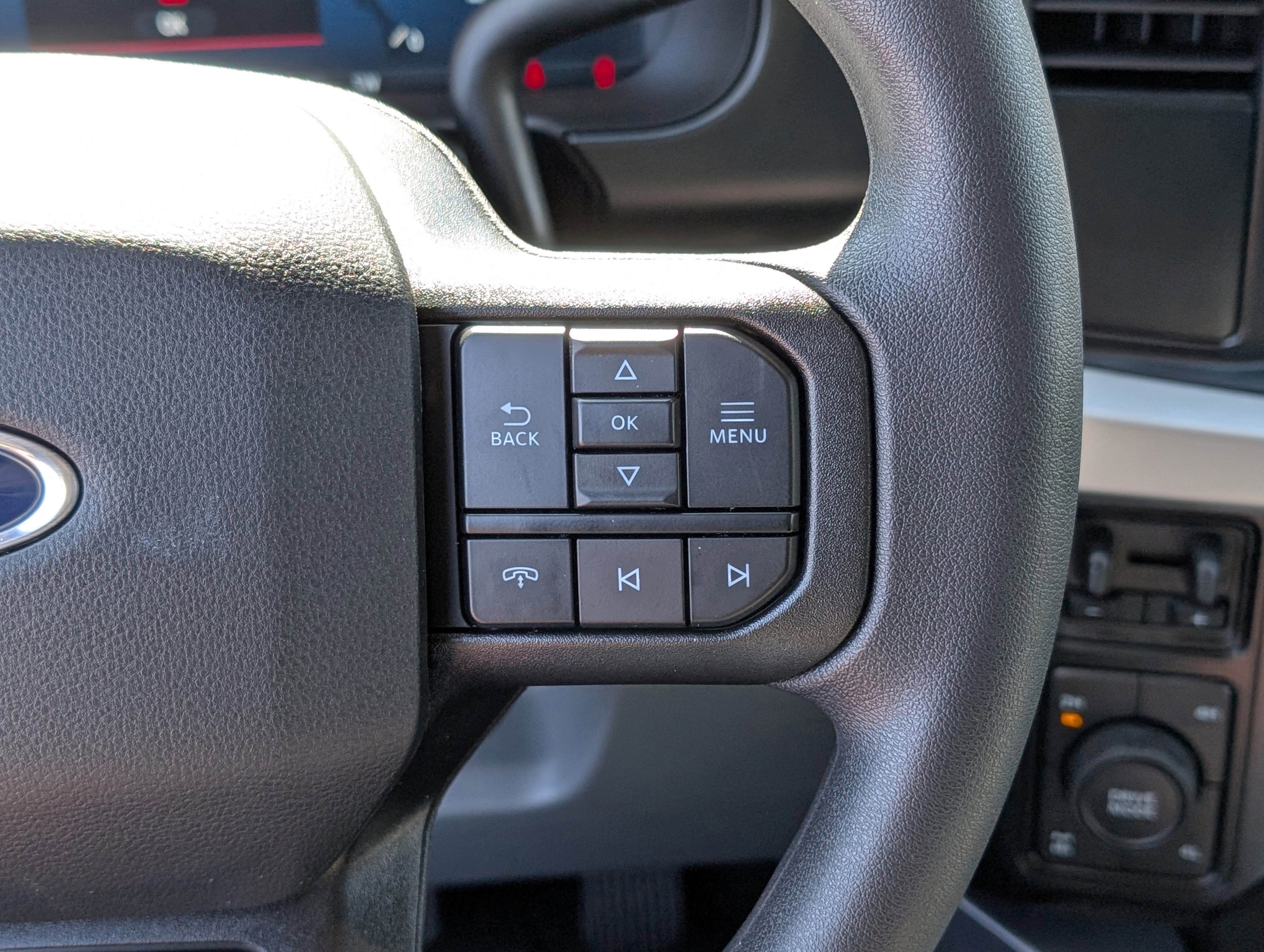 2025 Ford Super Duty F-350 SRW XLT