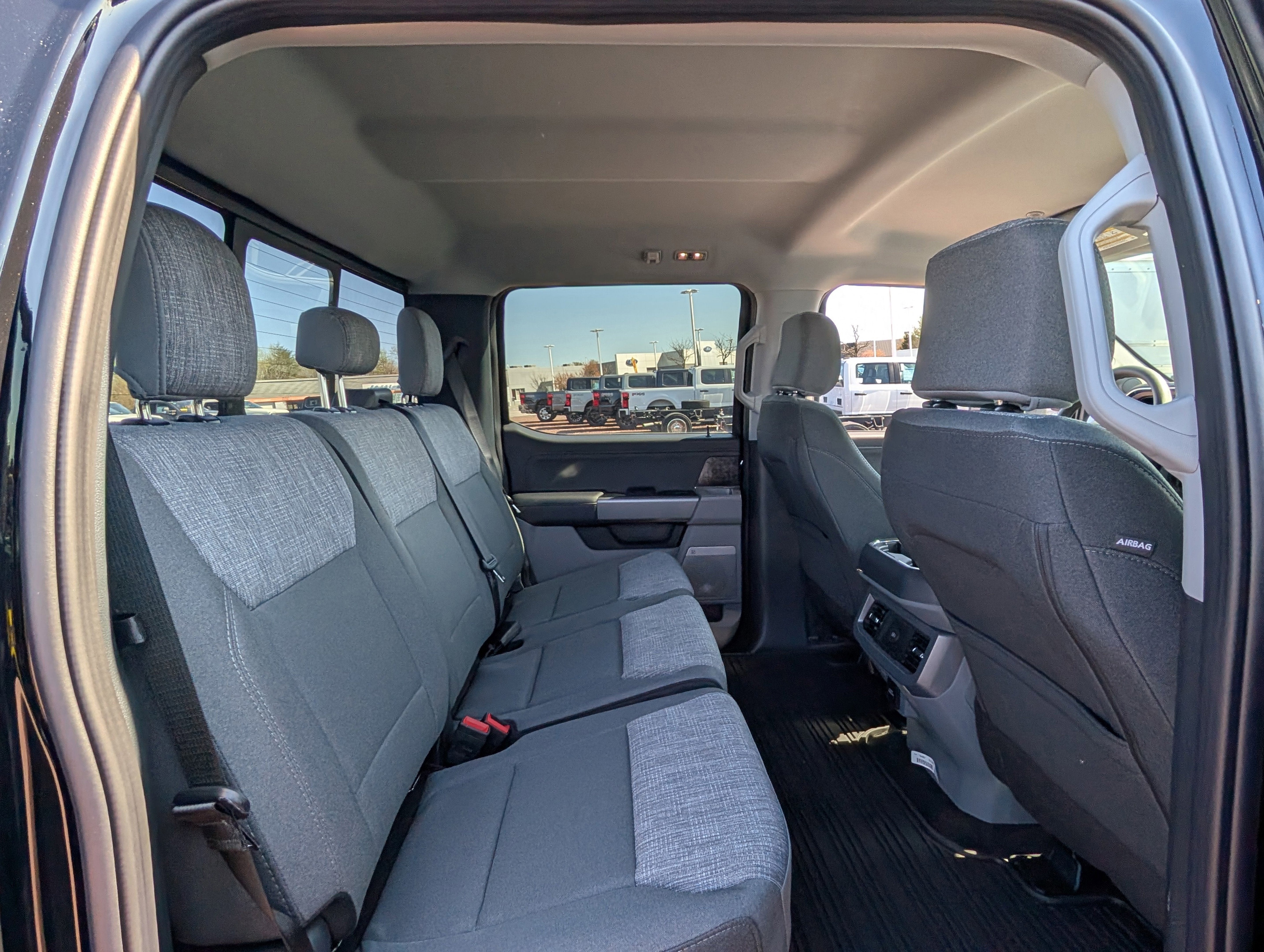 2025 Ford Super Duty F-350 SRW XLT