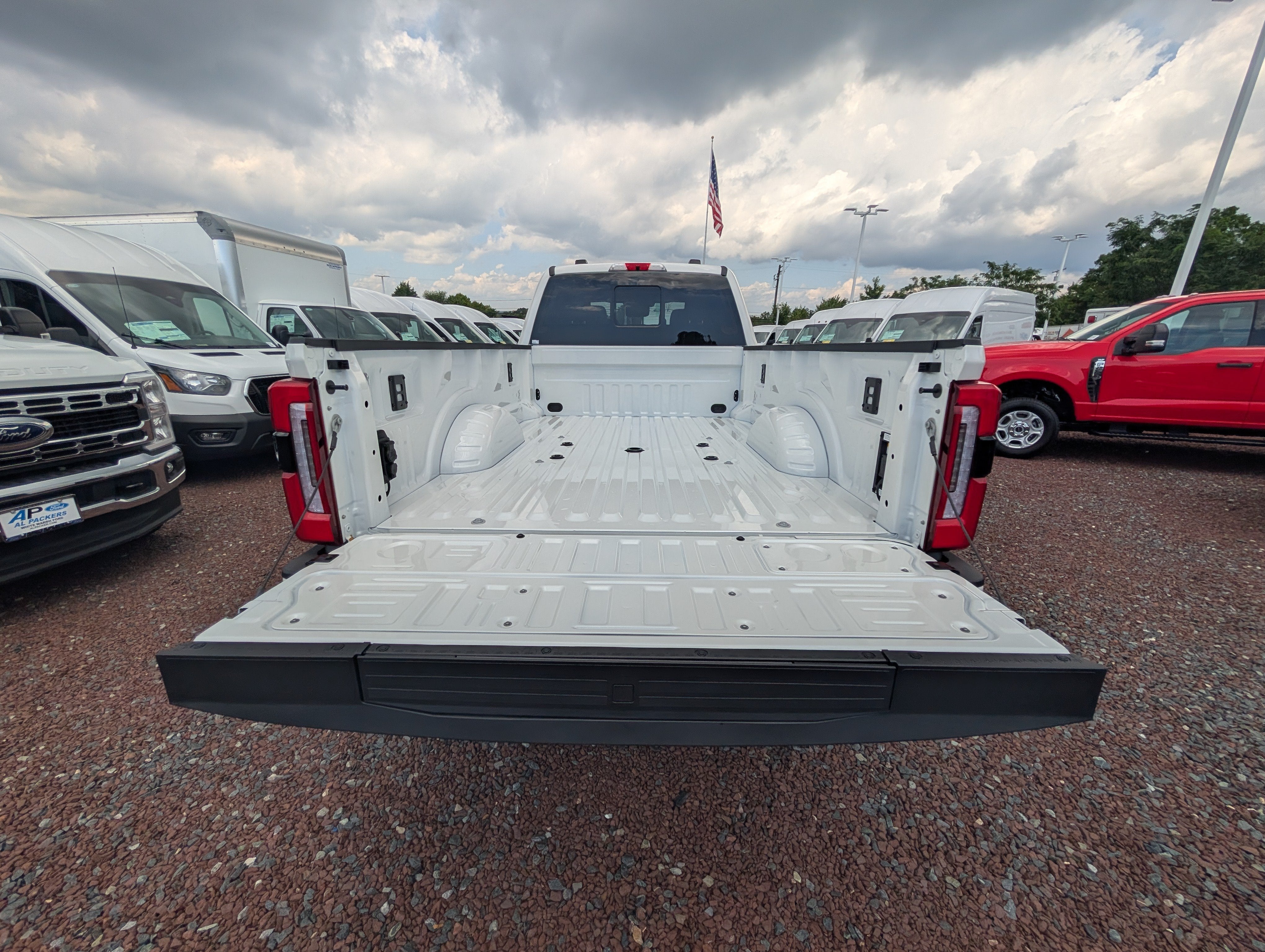 2026 Ford Super Duty F-350 SRW LARIAT
