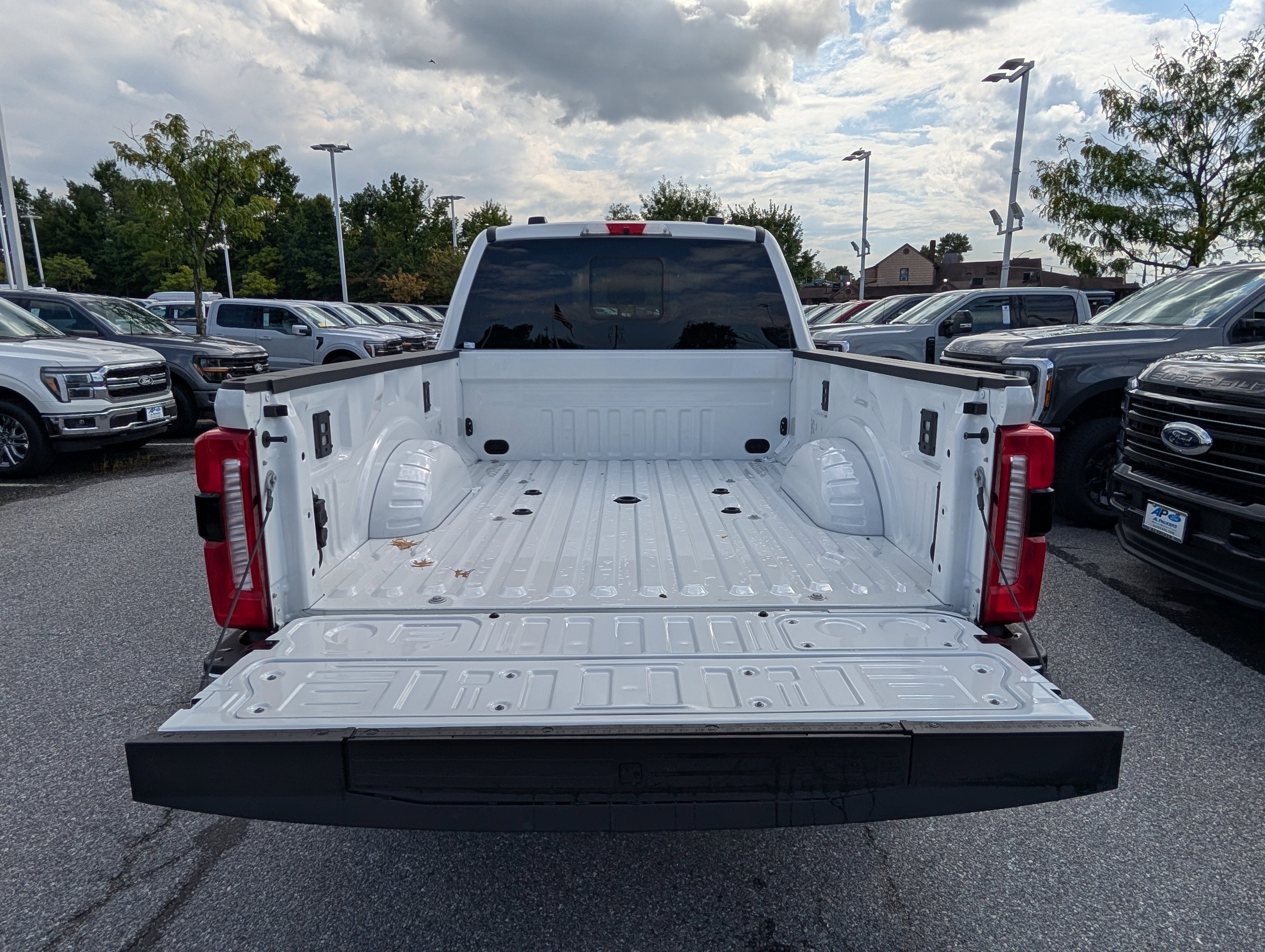 2026 Ford Super Duty F-350 SRW LARIAT