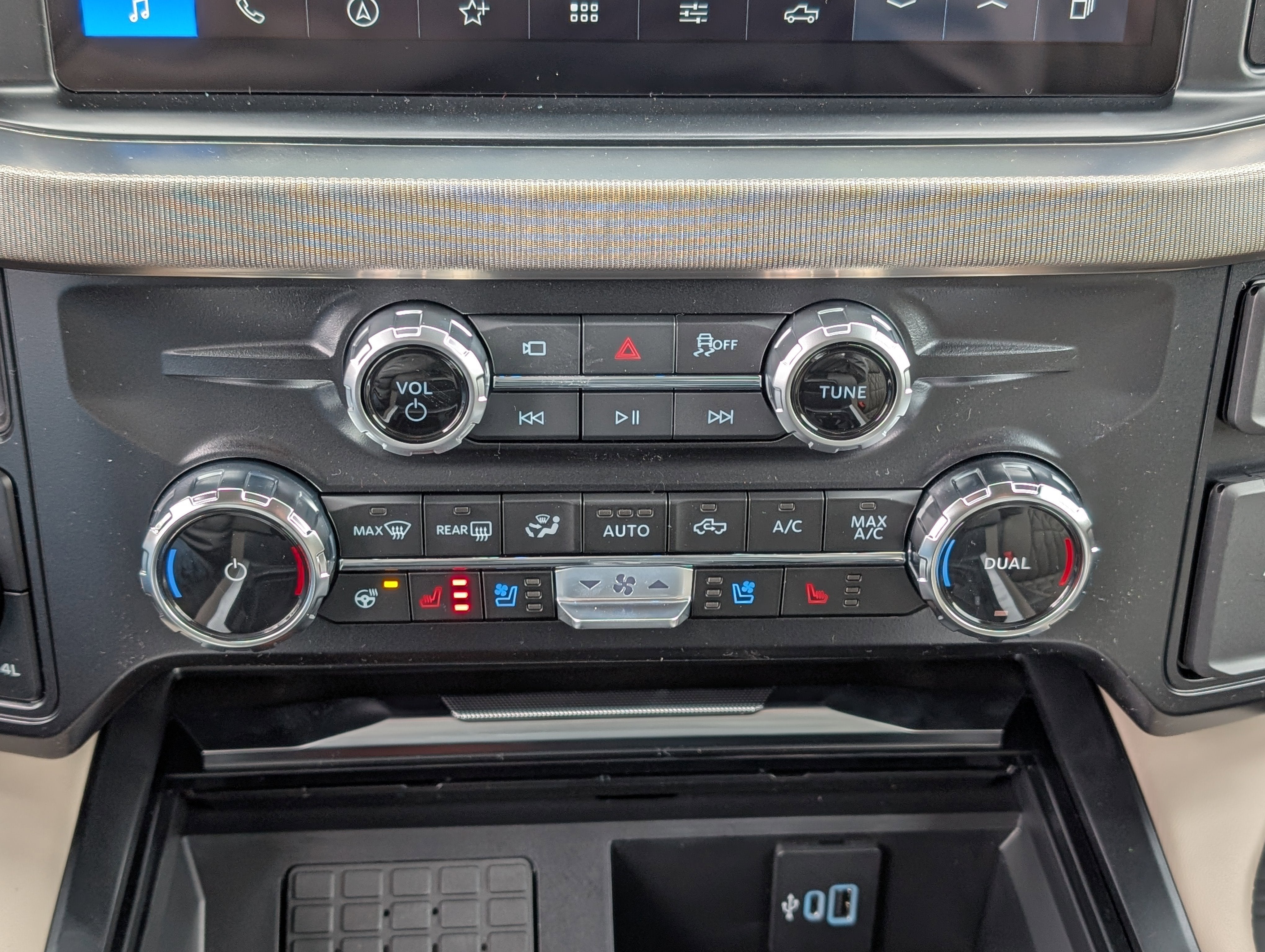 2026 Ford Super Duty F-350 SRW Platinum