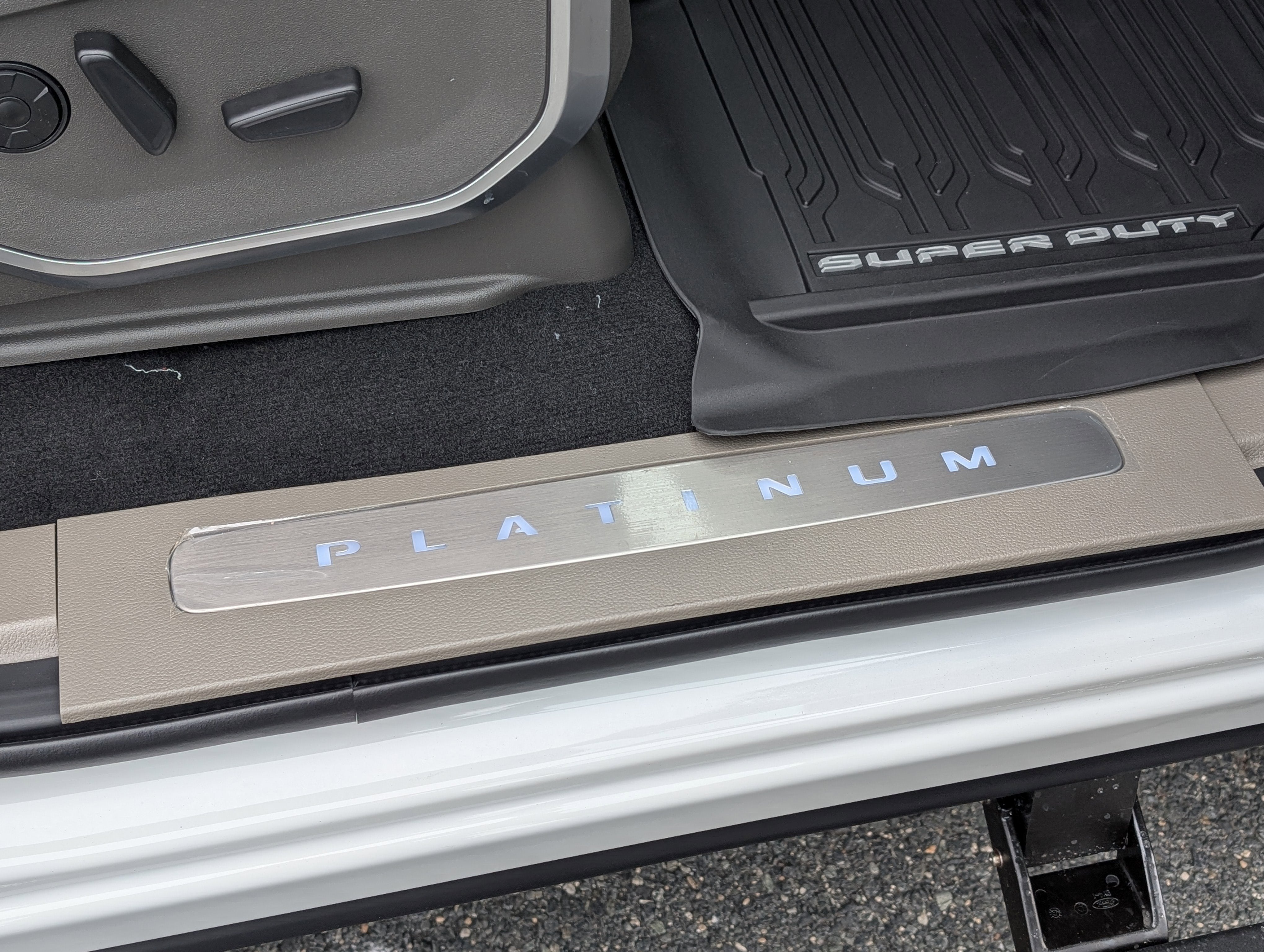 2026 Ford Super Duty F-350 SRW Platinum