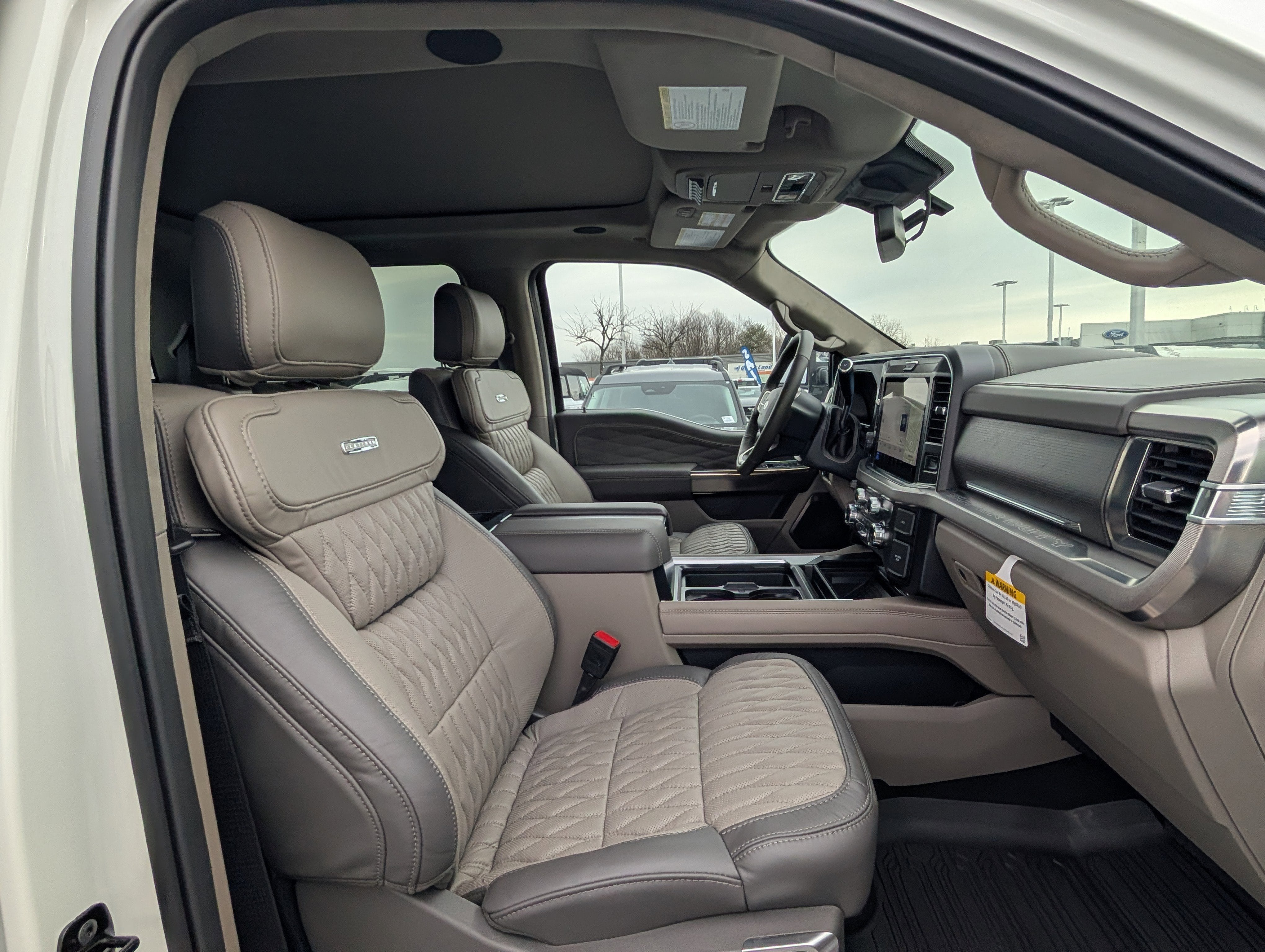 2026 Ford Super Duty F-350 SRW Platinum