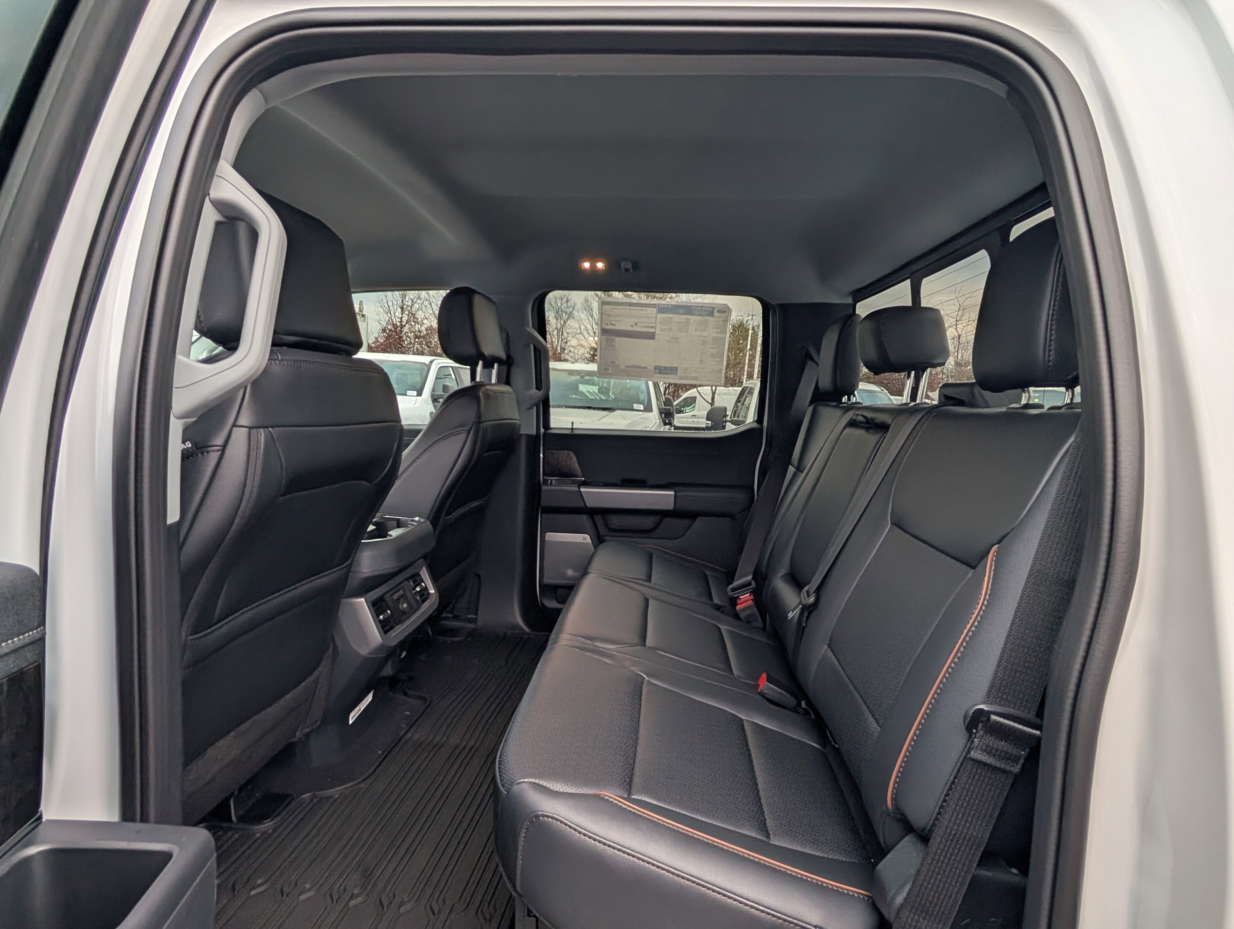 2026 Ford Super Duty F-350 SRW LARIAT