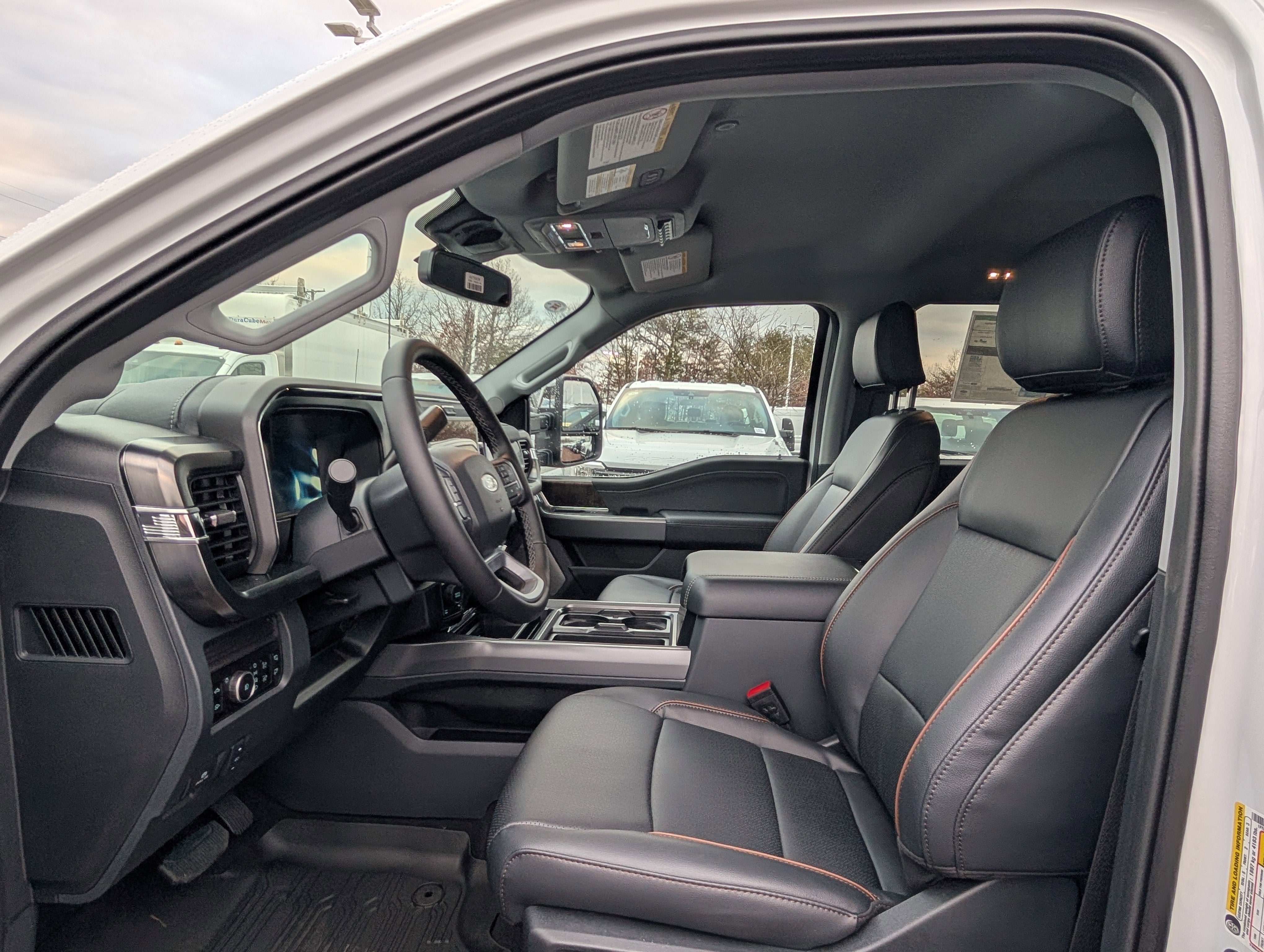 2026 Ford Super Duty F-350 SRW LARIAT