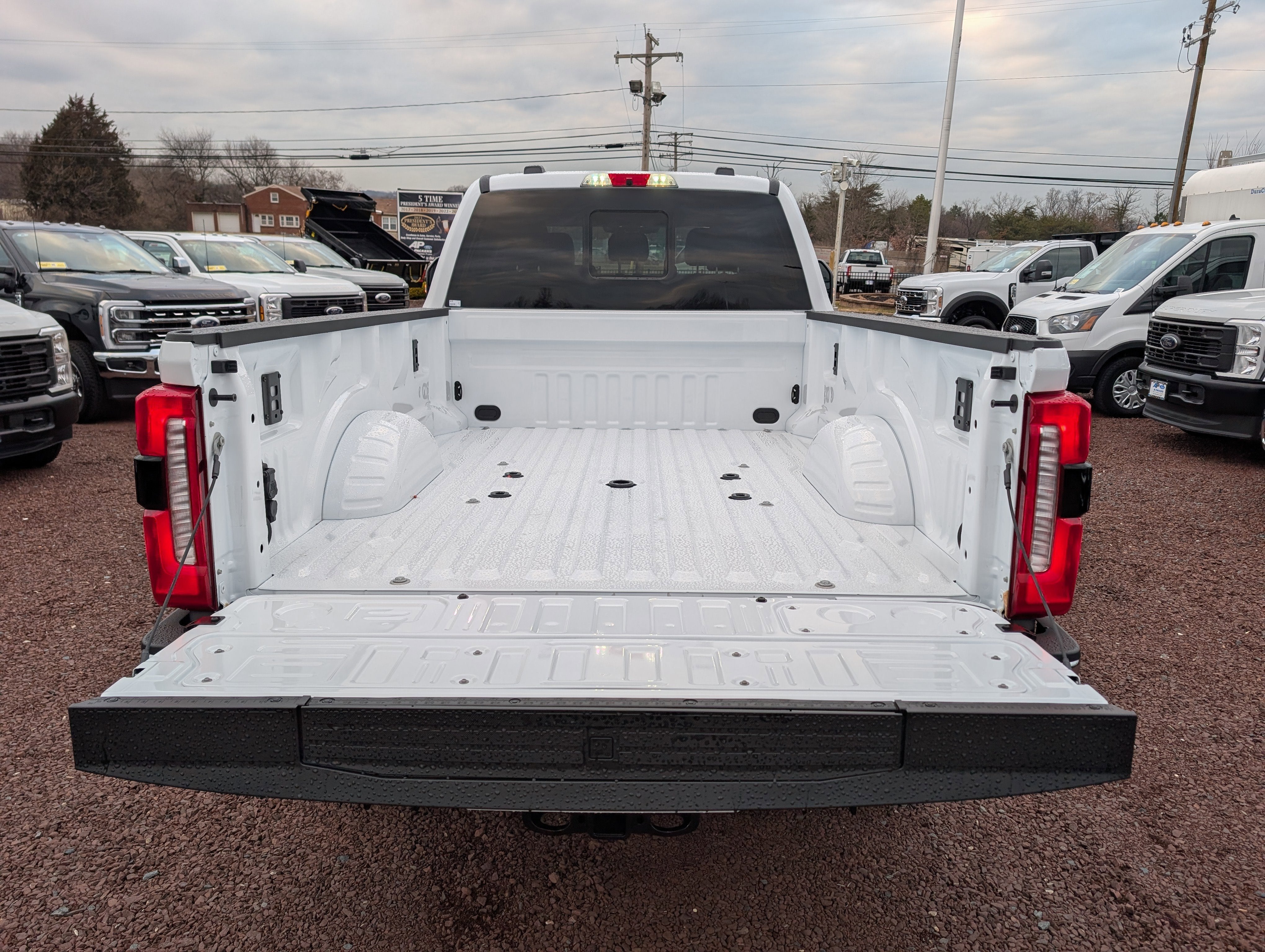 2026 Ford Super Duty F-350 SRW LARIAT
