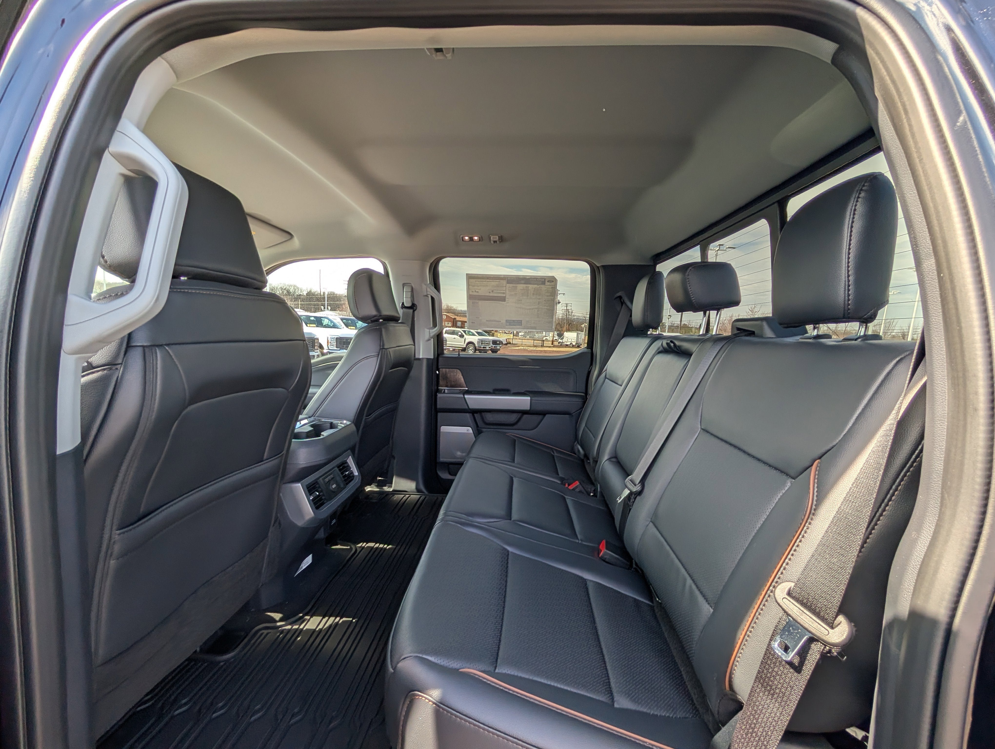 2026 Ford Super Duty F-350 SRW LARIAT