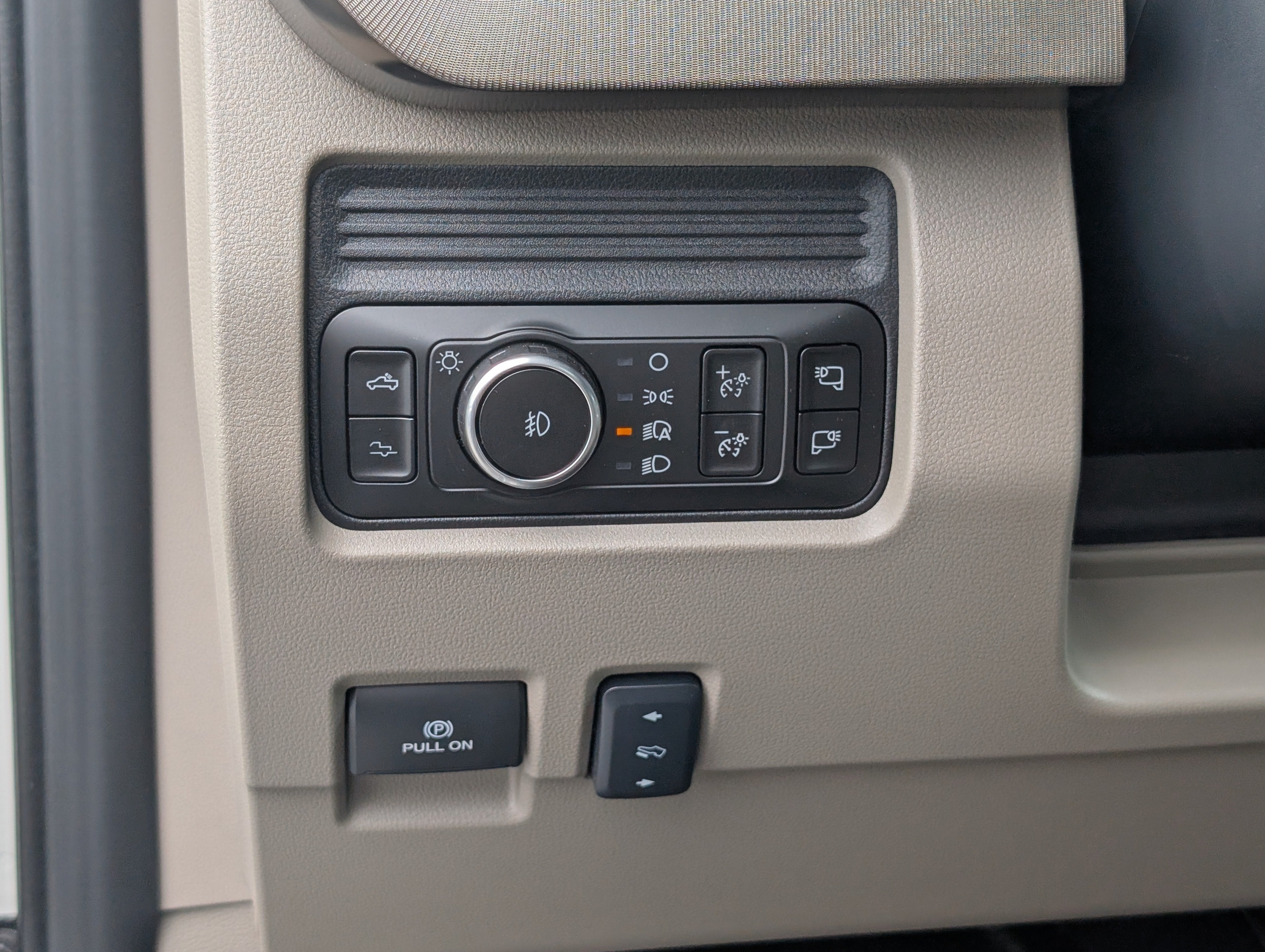 2026 Ford Super Duty F-350 DRW Platinum