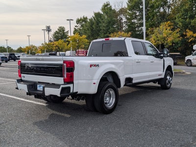 2027 Ford Super Duty F-350 DRW Platinum