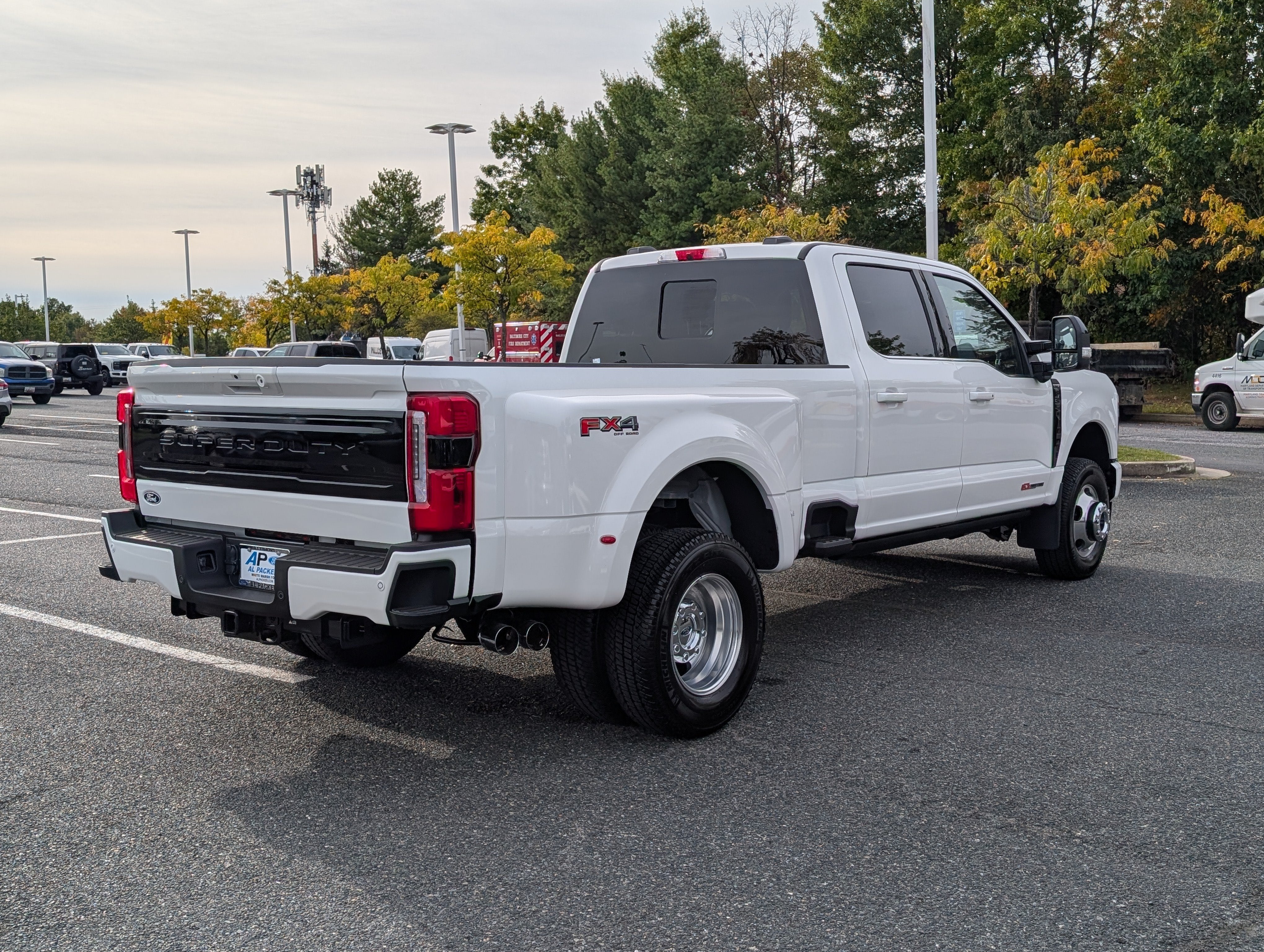 2027 Ford Super Duty F-350 DRW Platinum