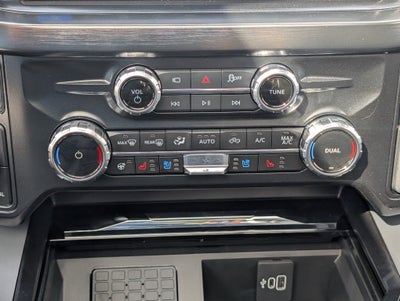 2027 Ford Super Duty F-350 DRW LARIAT